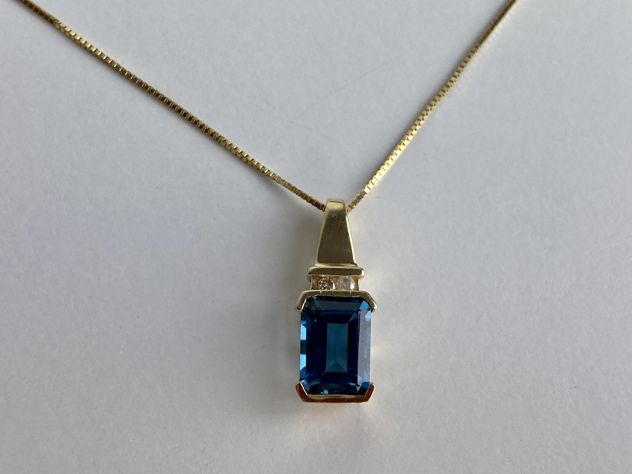 

Золотая цепочка с кулоном Шпинель И Бриллианты Sky Jewelry 667