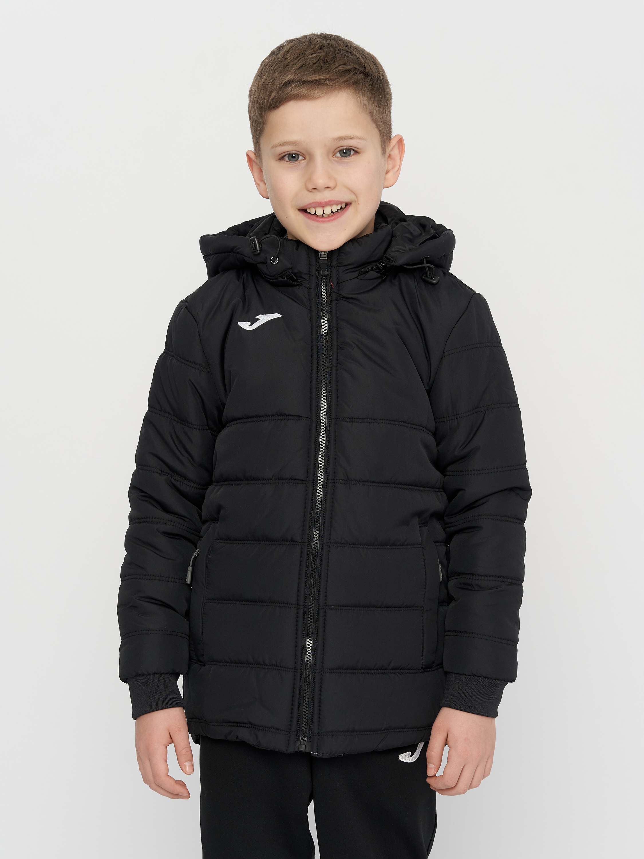 Акція на Підліткова зимова куртка для хлопчика Joma Urban IV 102258.100 141-152 см 2XS Чорна від Rozetka