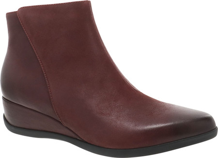 

Женские ботинки Dansko Serenity Waterproof Bootie Wine Leather 39