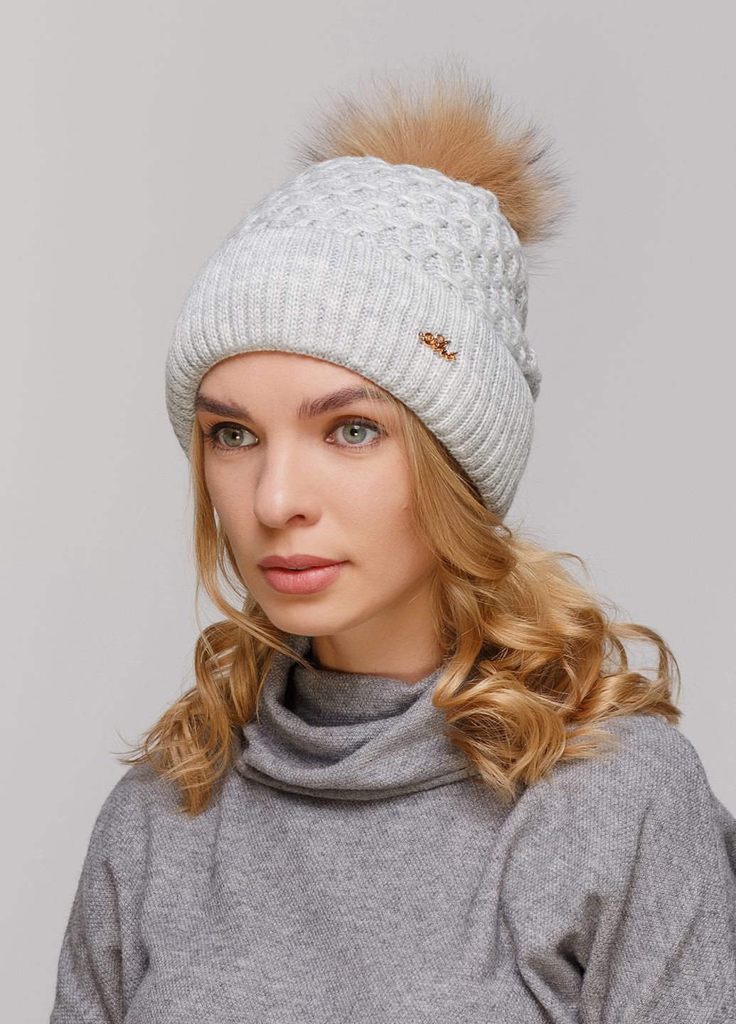 

Шапка Fashion Star 56-60 см Дым 550737