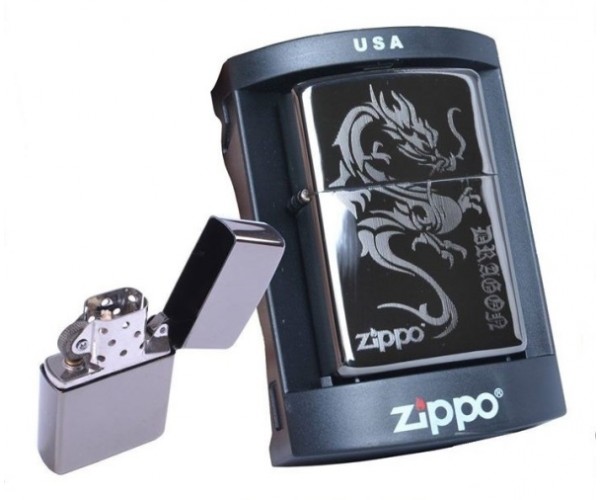 

Бензиновая зажигалка ZIPPO Silver Dragon