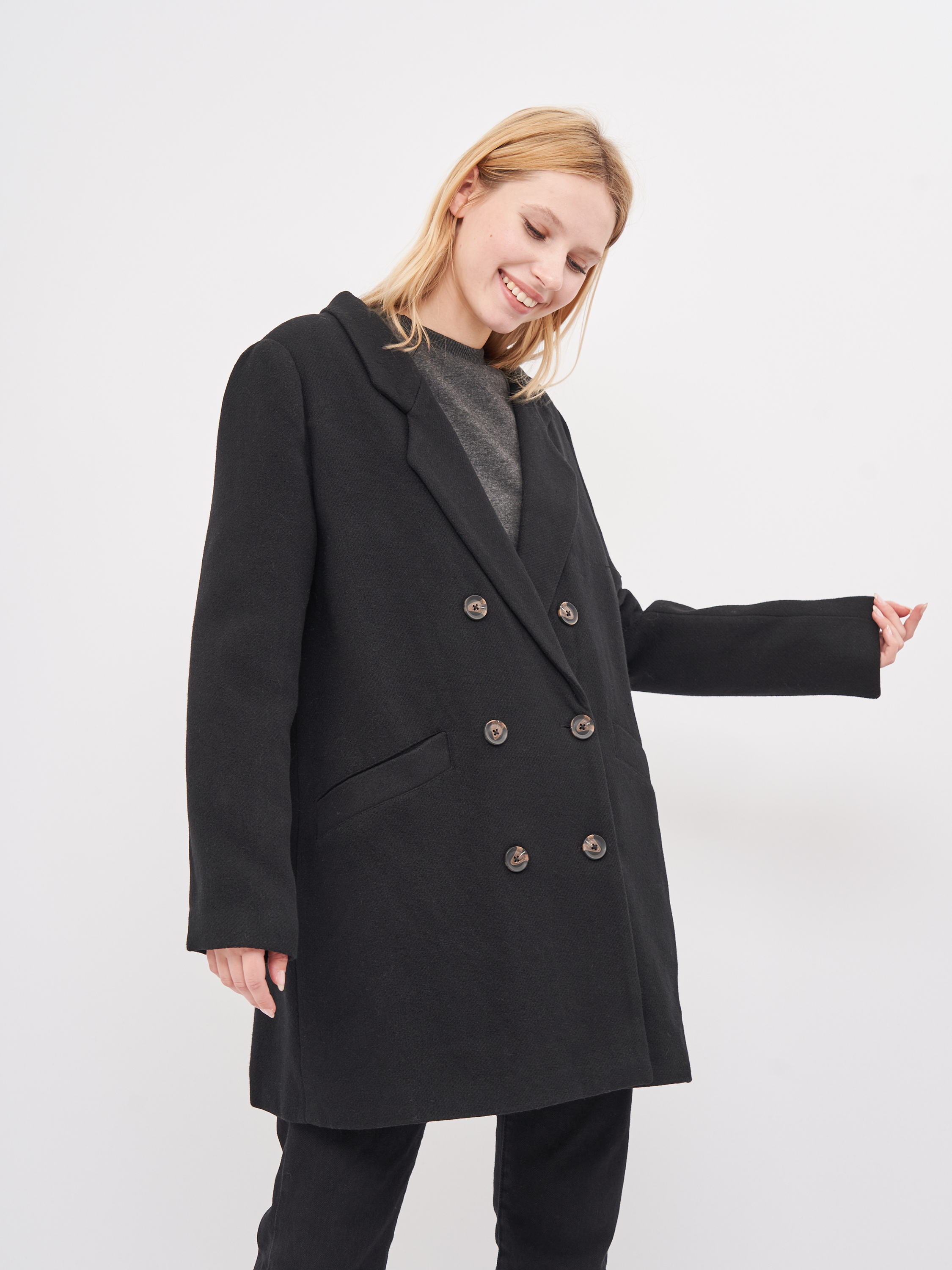 

Пальто Pull & Bear 9752/309/800 L Черное