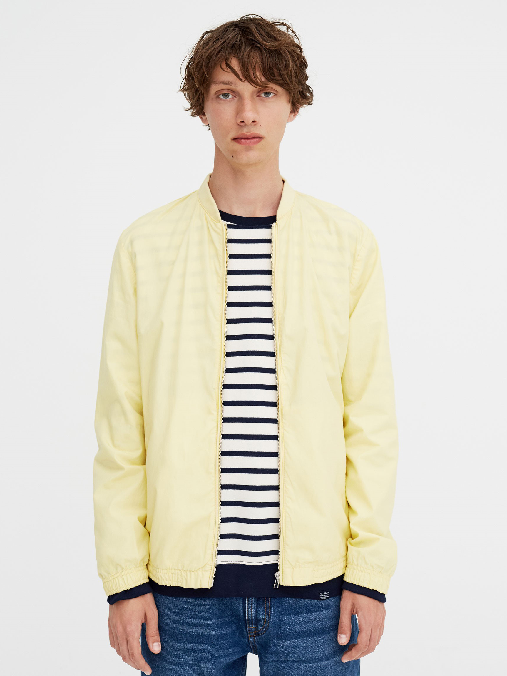 

Бомбер Pull & Bear 09711526300 М Желтый