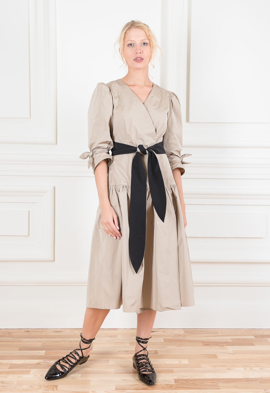 

Платье Dolcedonna Гузмания / бежевое СК-20709, Платье Dolcedonna Гузмания 42/44 бежевое СК-20709