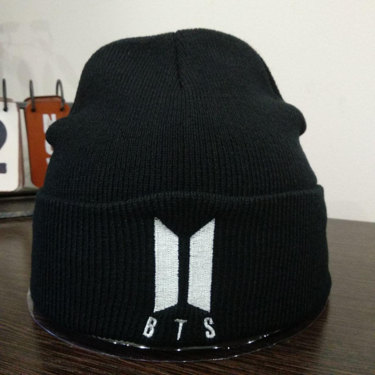 

Шапка Jsstore BTS черная