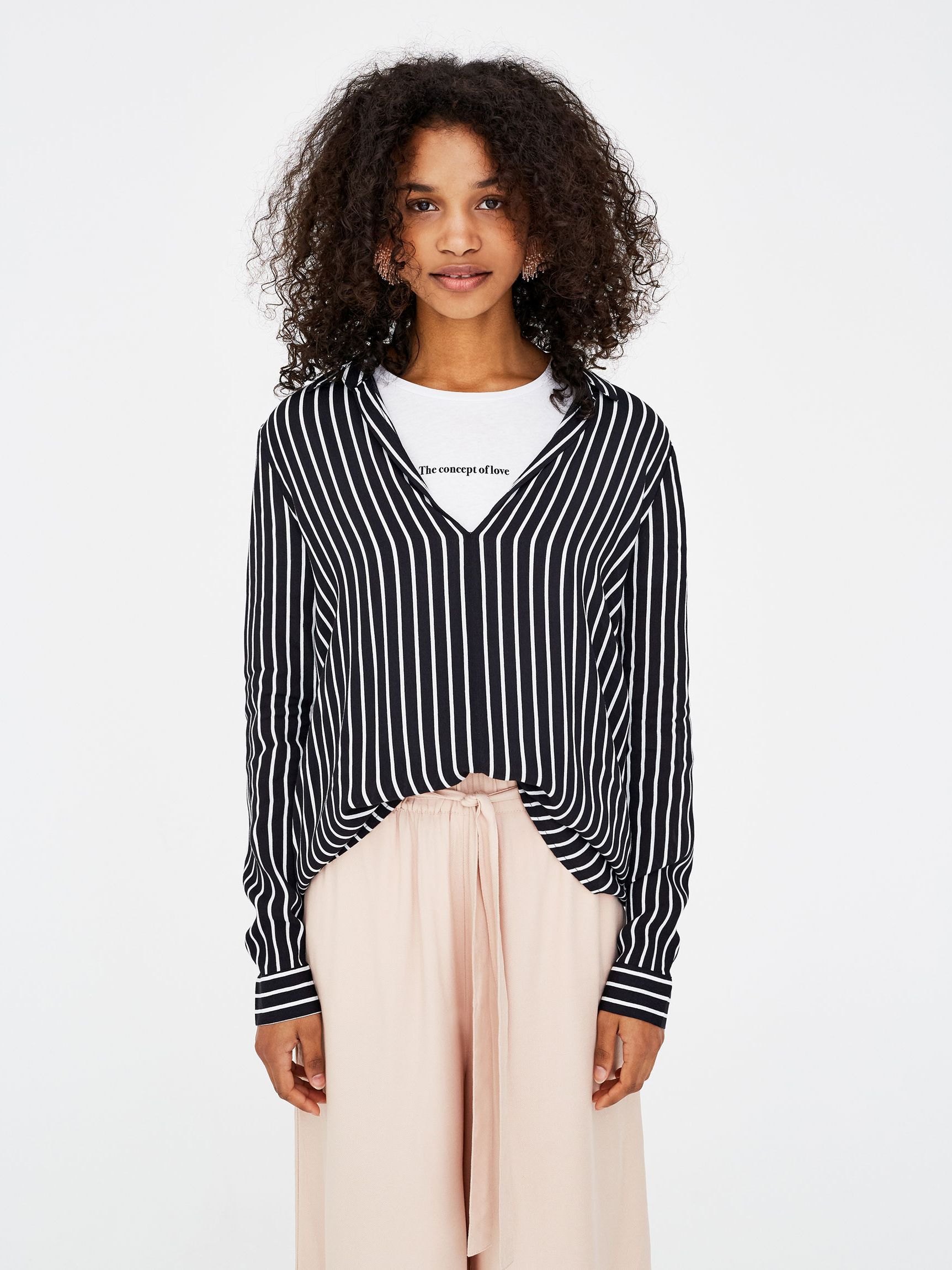 

Блузка Pull & Bear 05472317800  Принт, Блузка Pull & Bear 05472317800 S Принт