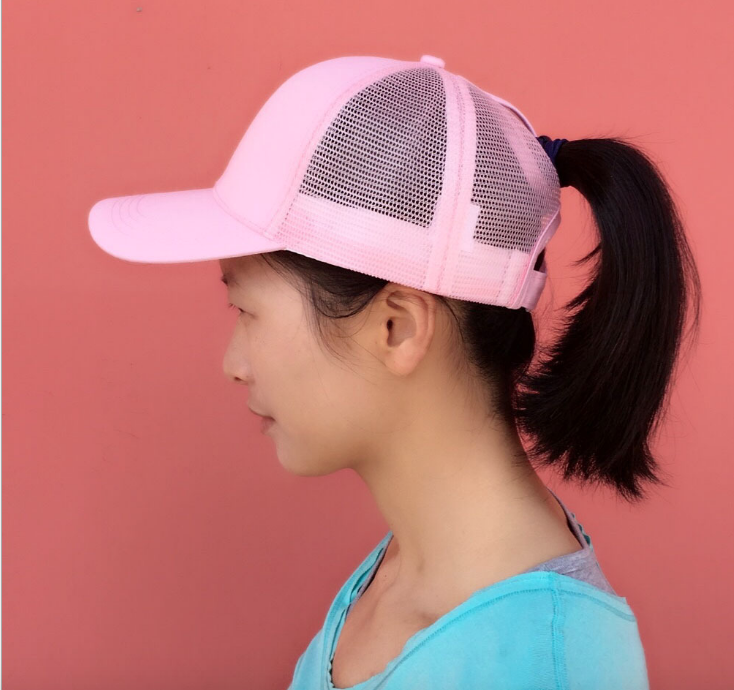 

Кепка Бейсболка Тракер с сеткой City-A С.С с отверстием для хвоста Розовая