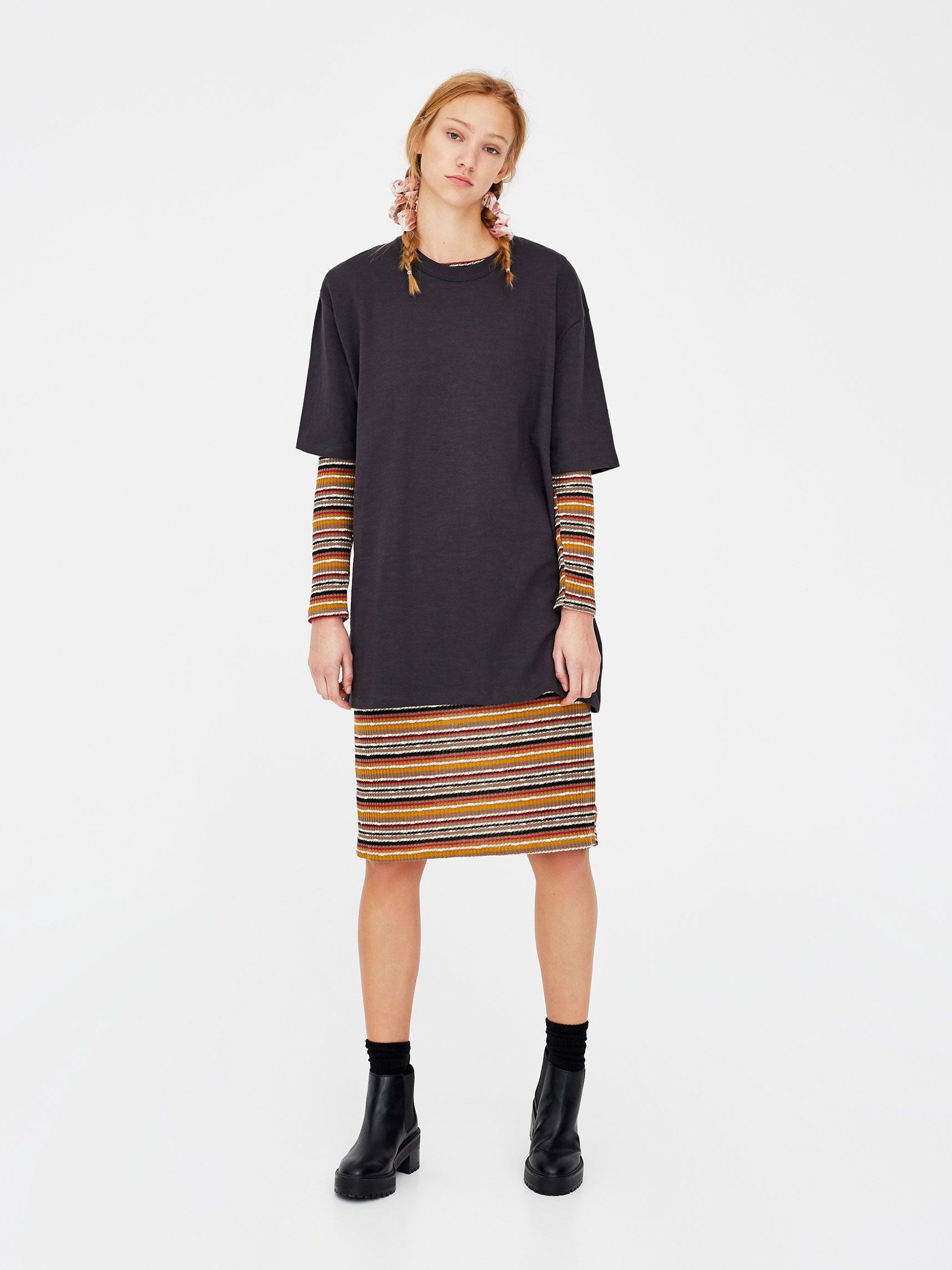 

Платье Pull & Bear 05391302807 М Серое