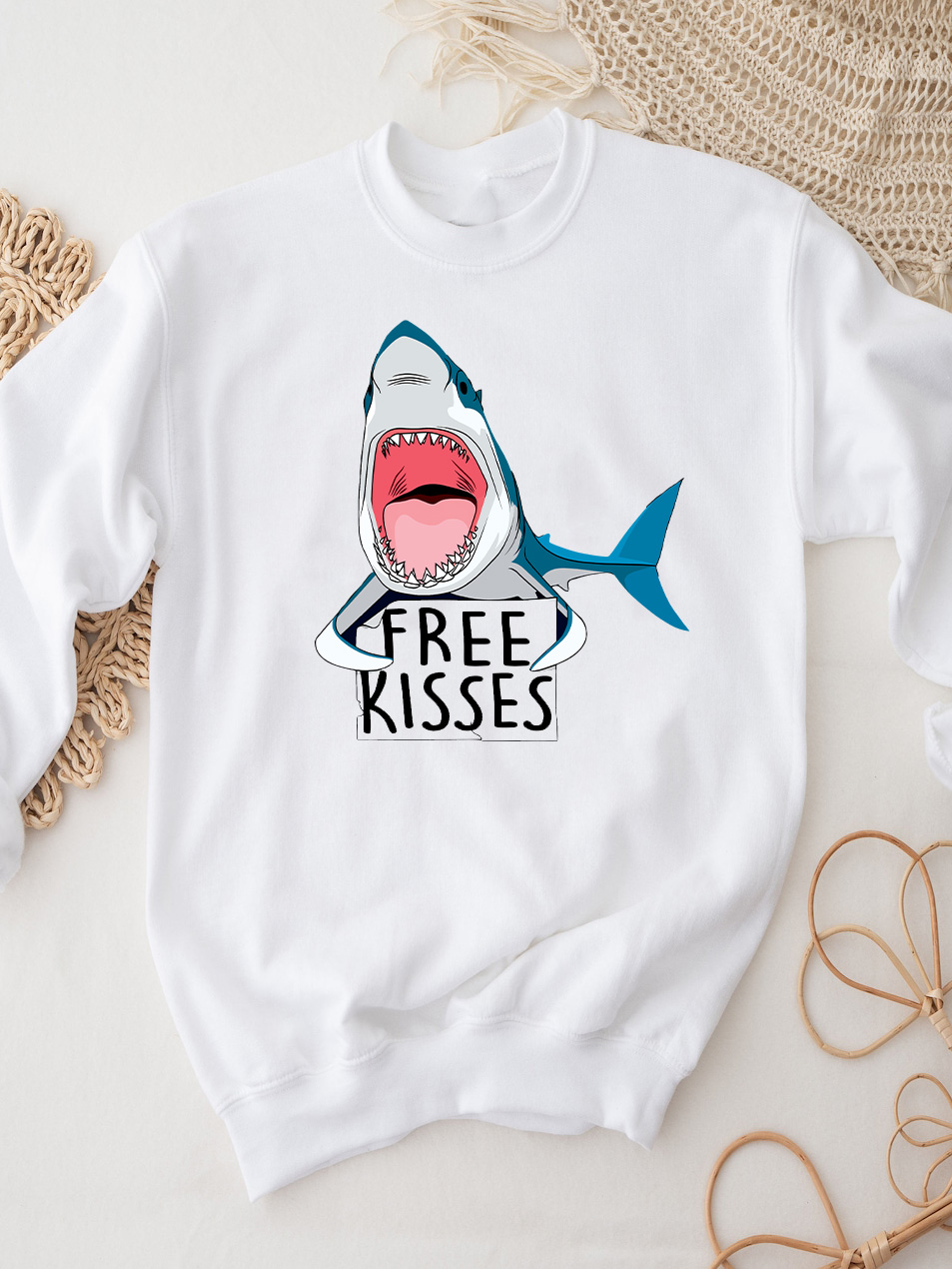Акція на Світшот жіночий Love&Live Free Shark Kiss LLP03434 M Білий з принтом від Rozetka