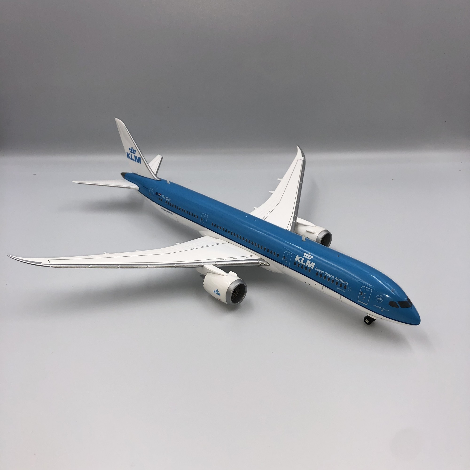 

Модель літака Boeing 787-9 Dreamliner KLM 1:200