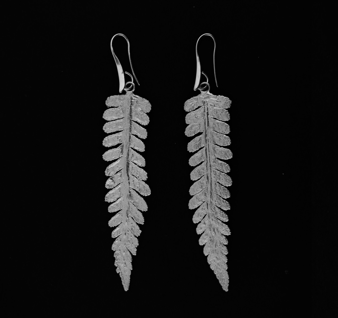 

Серьги Unique Jewellery UJ5 длина 8 см Серебряные UJ553