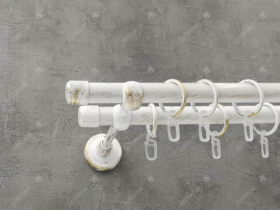 

Карниз Quadrum Заглушка 240 см двойной Белое золото 19/19 мм гладкая (кольца с крючками)