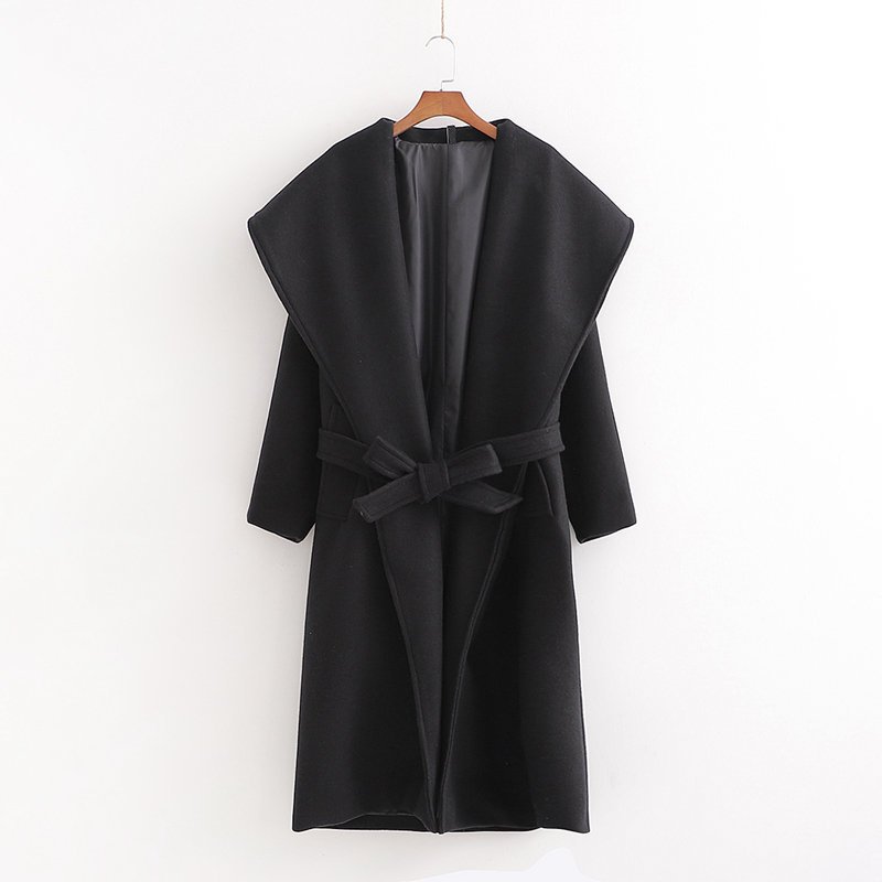 

Пальто женское с поясом и объемным воротником черное Grace Berni Fashion (M) Черный