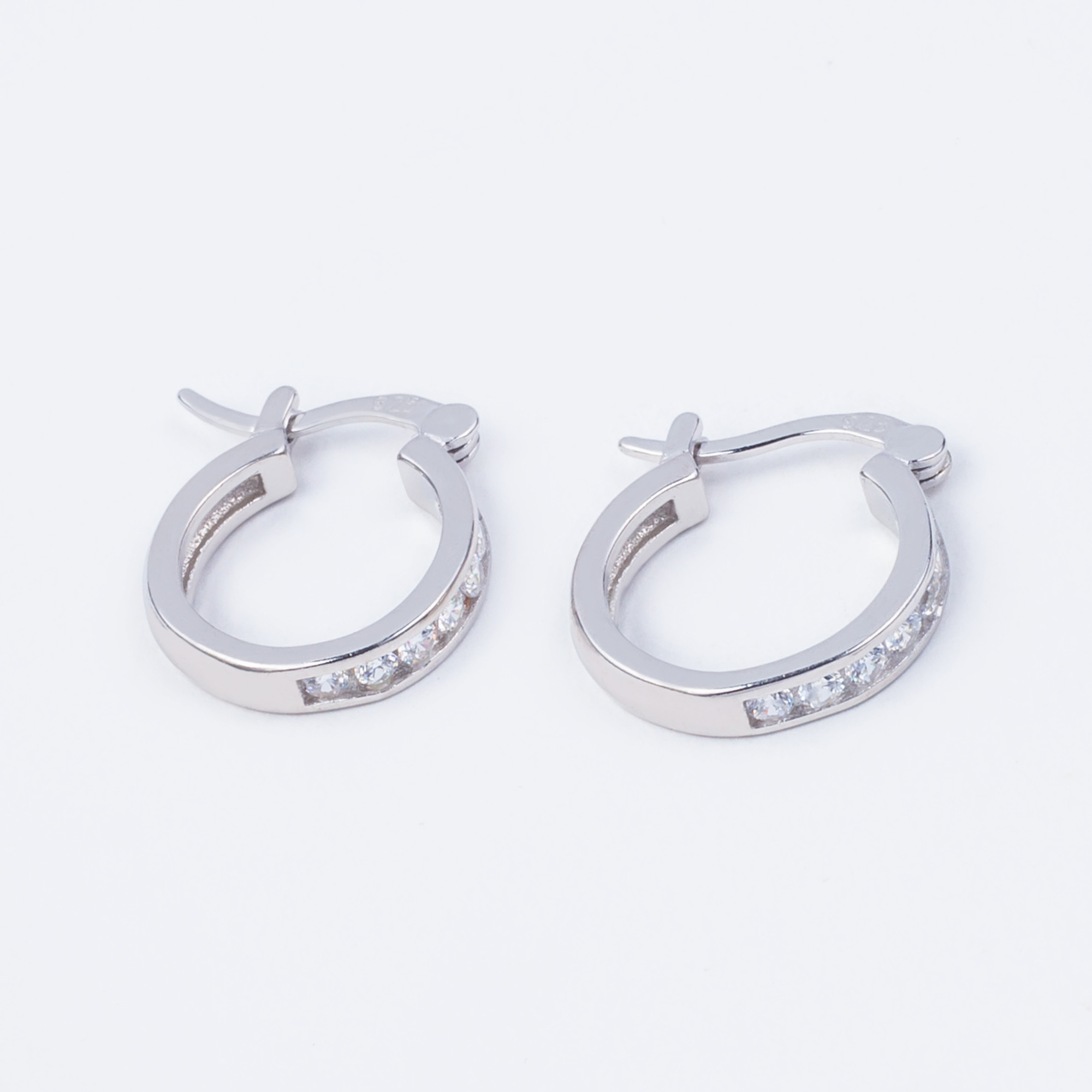 

Сережки TOP Silver 3,60 г 520320б