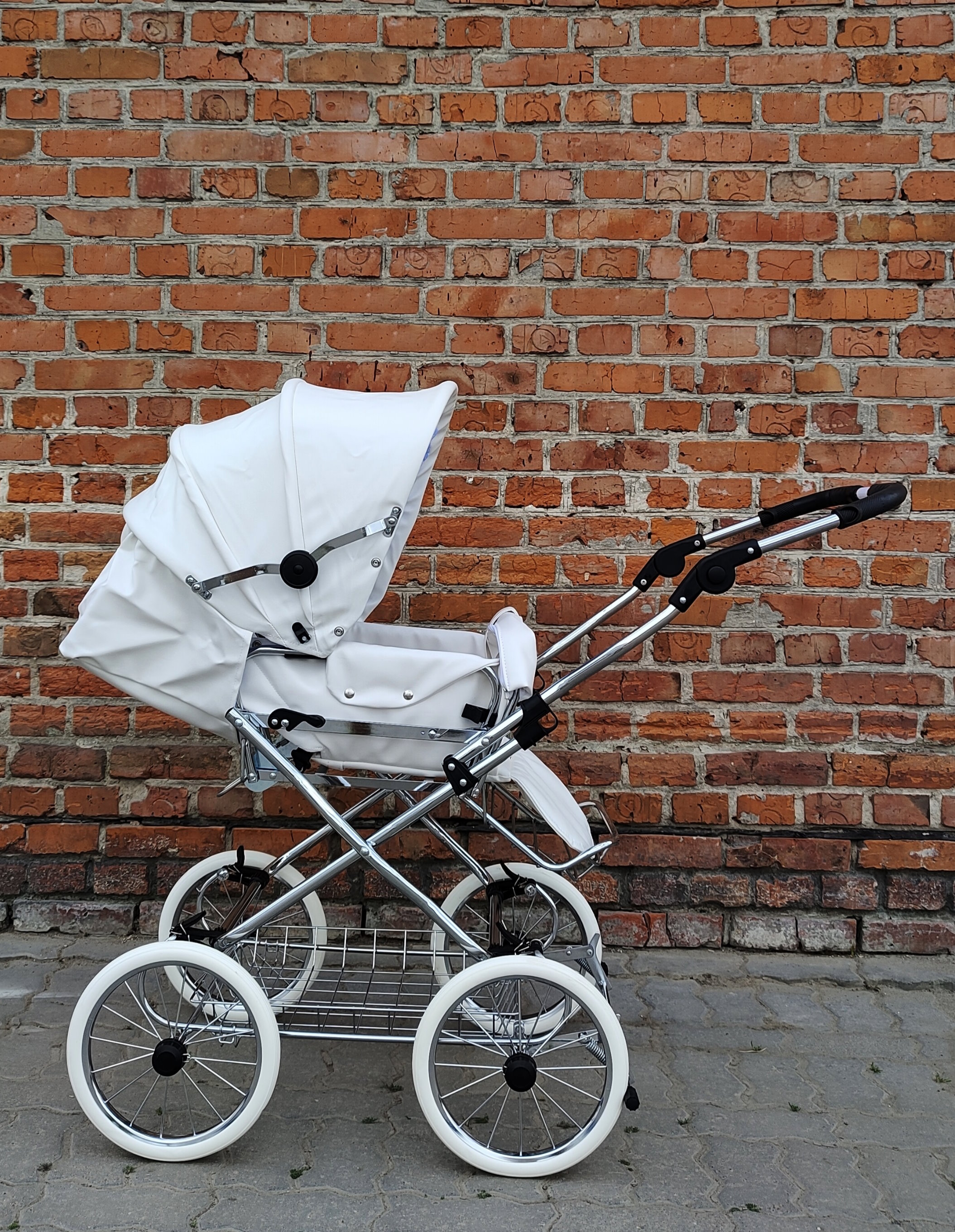 Eichhorn pram store