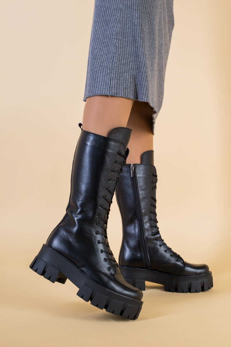 

Сапоги женские кожаные демисезонные LuxuryShoes 5207д/40 Черные
