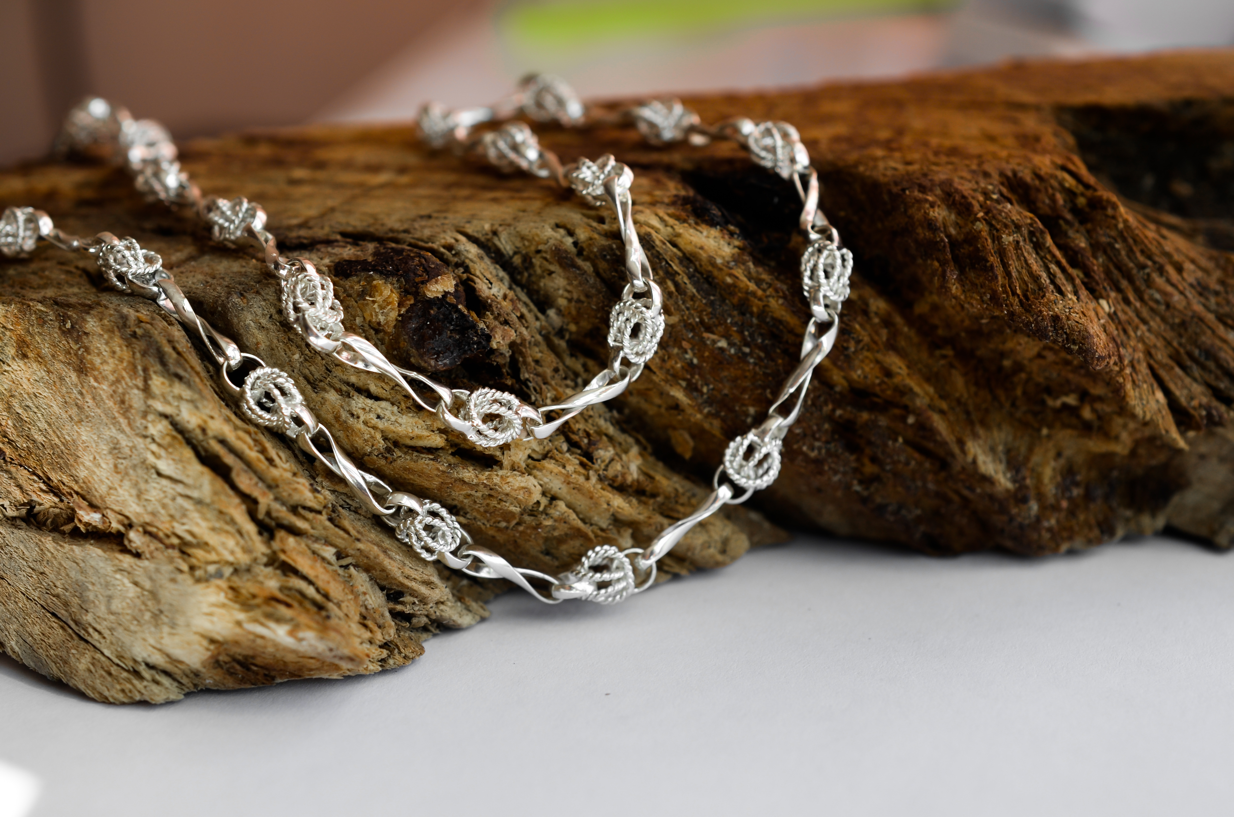 

Женская серебряная цепочка Meridian 925 пробы плетение "Орех на восьмерке" 55 размер 25008550