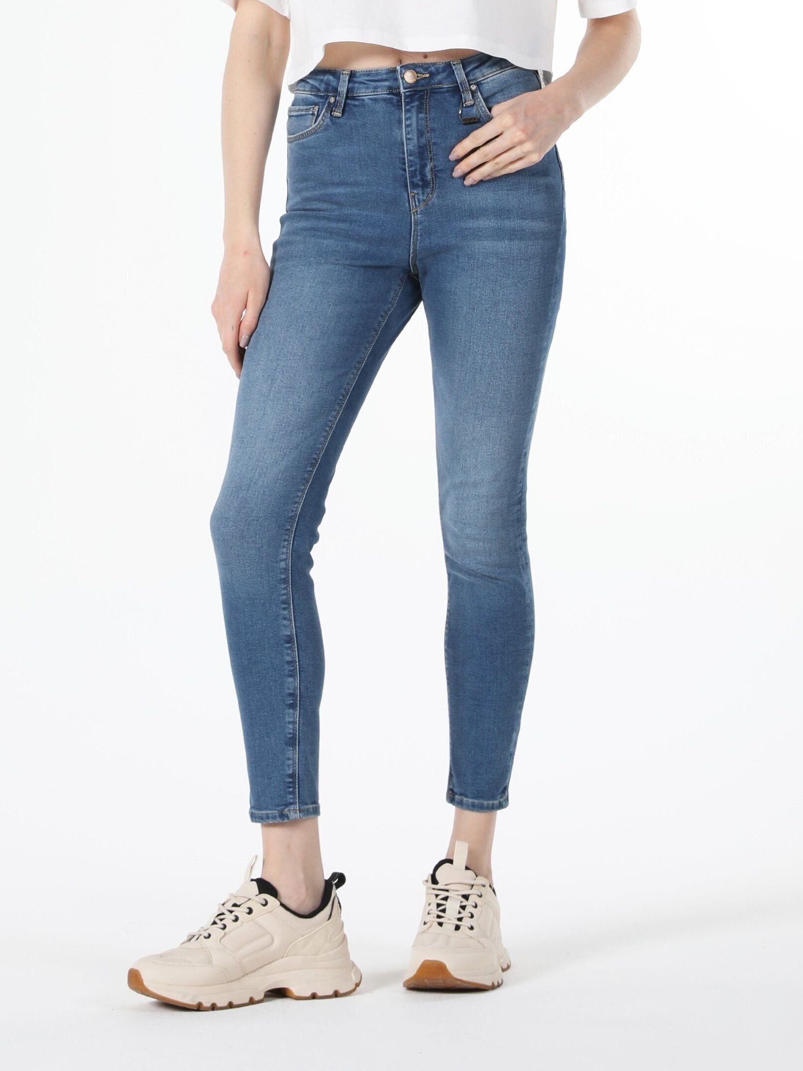 Акція на Джинси Skinny жіночі Colin's 760 Diana CL1057916DN41808 24-30 Сині від Rozetka