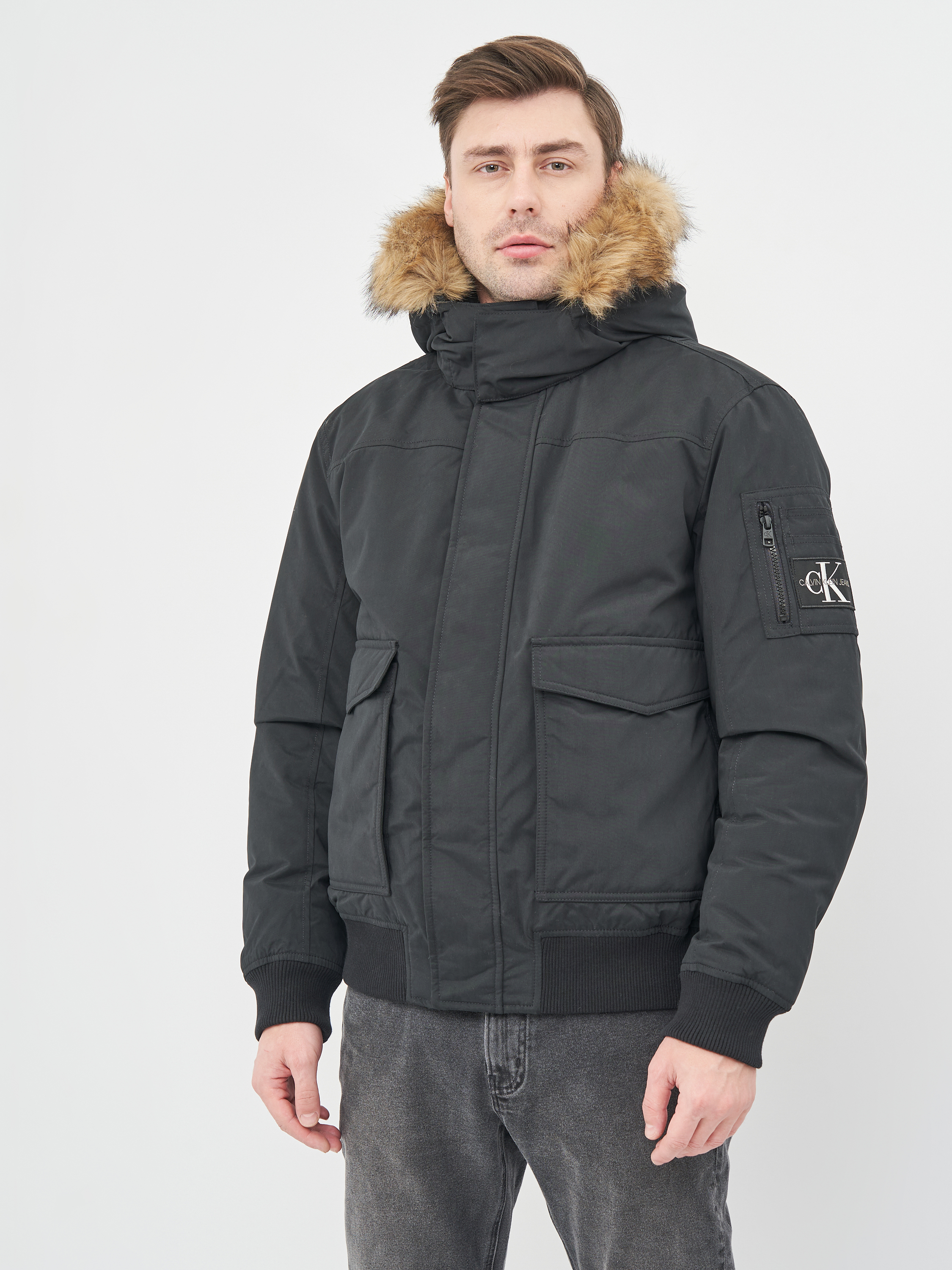 

Пуховик Calvin Klein Jeans Fur Trimmed Down Jacket J30J316662-BEH XXL CK Black