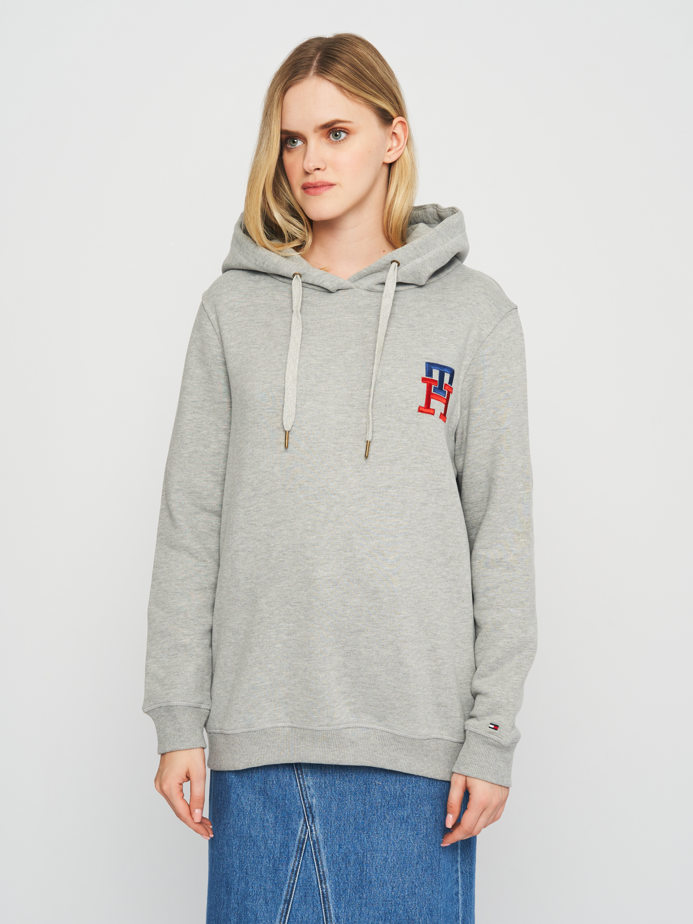 Акція на Худі жіноче Tommy Hilfiger 11216.2 M (44) Сіре від Rozetka