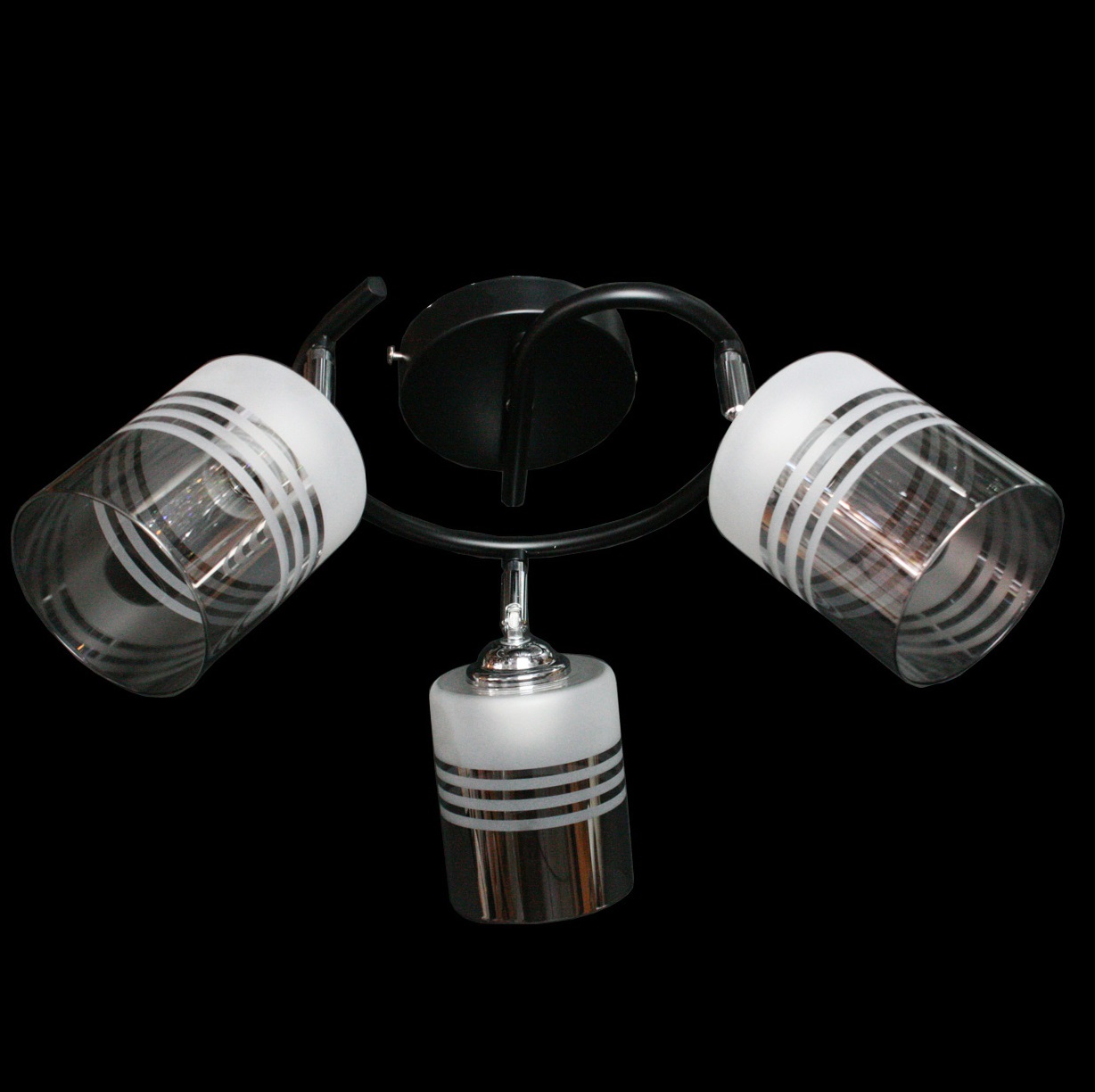 

Люстра в кухню на три плафона Svitlight 51469/3C CR/BK