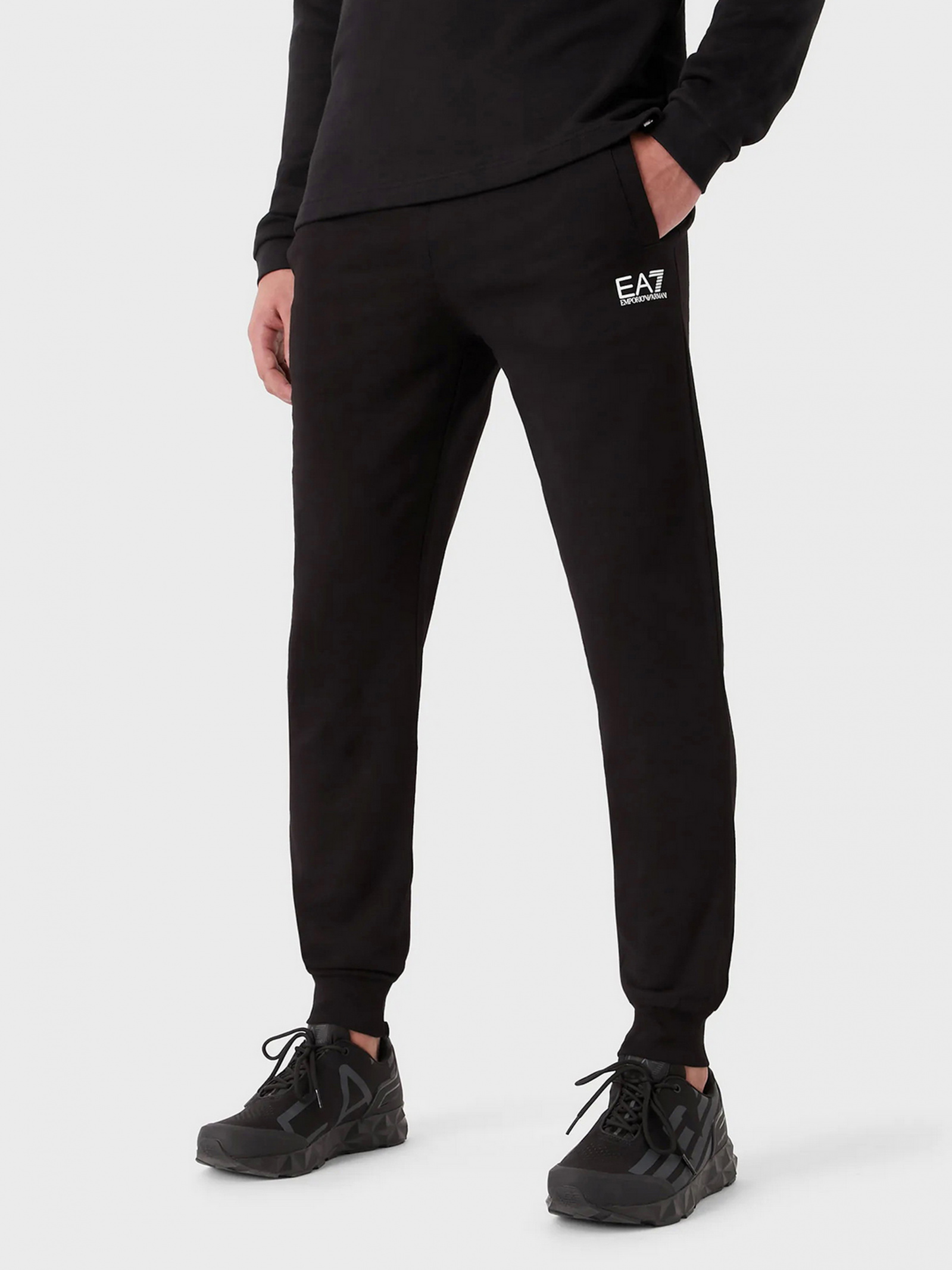 Акція на Спортивні штани чоловічі EA7 Train Core Id M Pants Ch Coft L Black від Rozetka