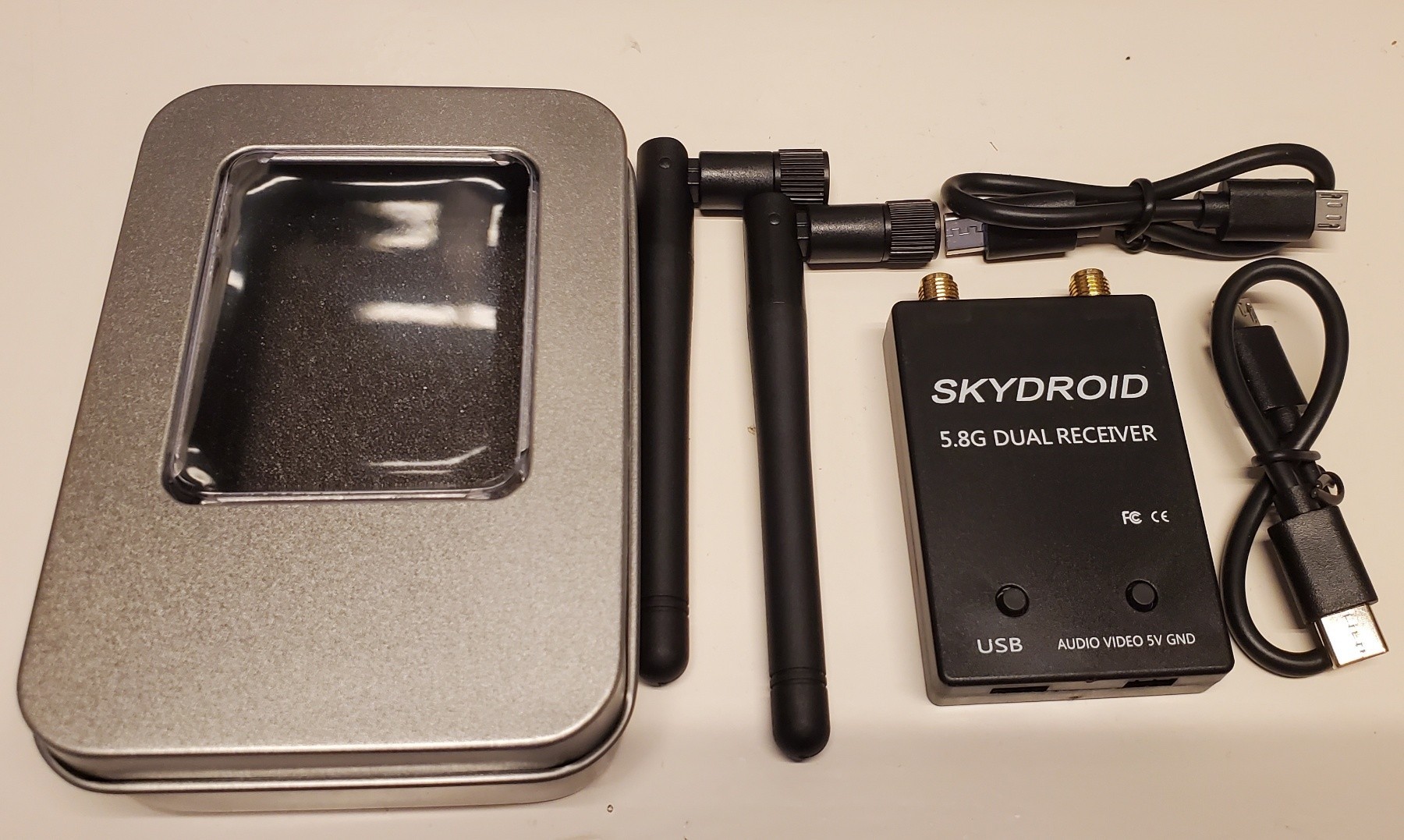 FPV Відеоприймач Eachine Skydroid OTG Dual Antenna 5.8ГГц для телефона  планшета ноутбука – фото, отзывы, характеристики в интернет-магазине  ROZETKA от продавца: Fly_bird450 | Купить в Украине: Киеве, Харькове,  Днепре, Одессе, Запорожье, Львове