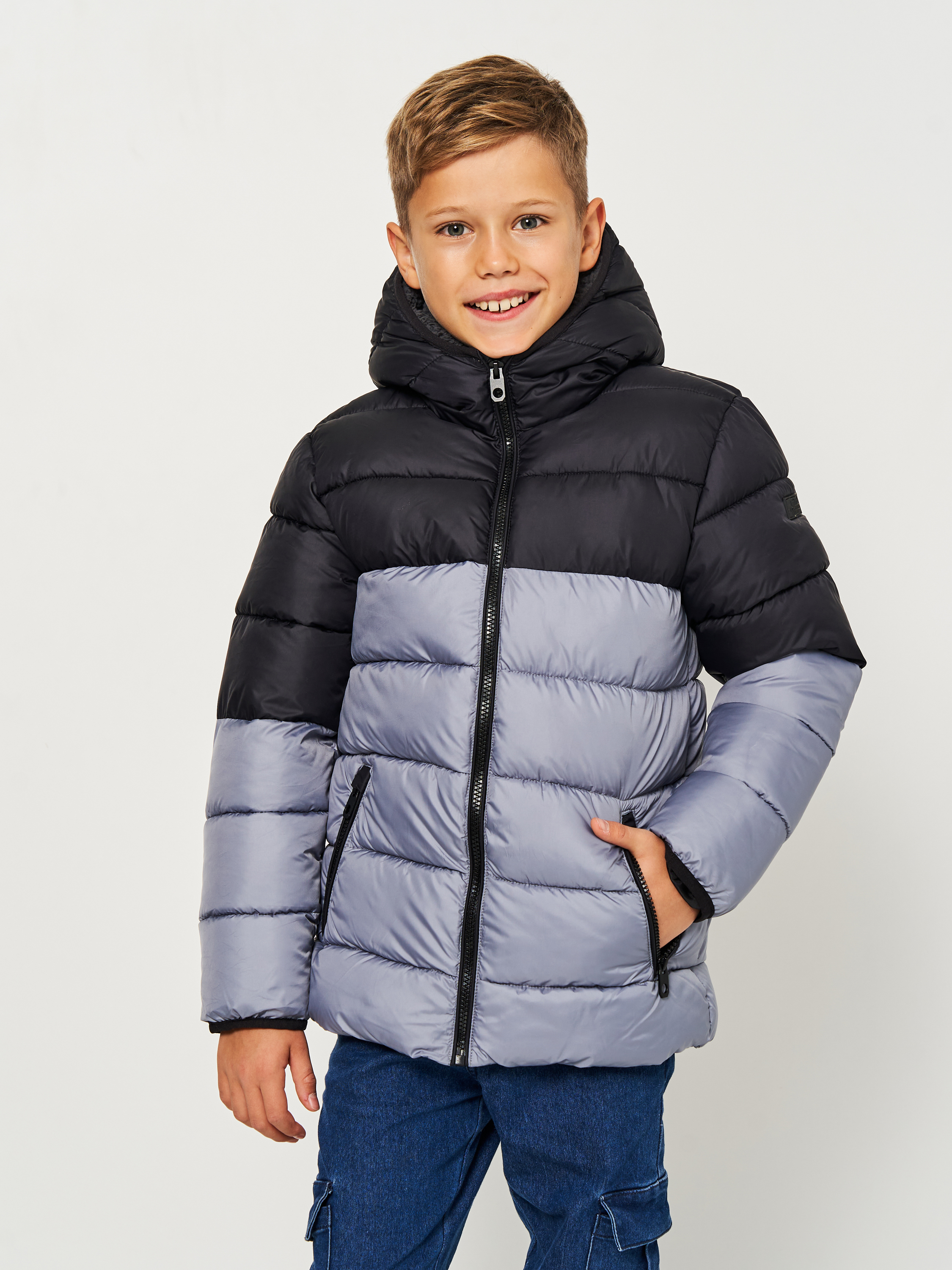 Акция на Дитяча зимова куртка для хлопчика Minoti 15coat 26 39596JNR 104-110 см Сіра от Rozetka