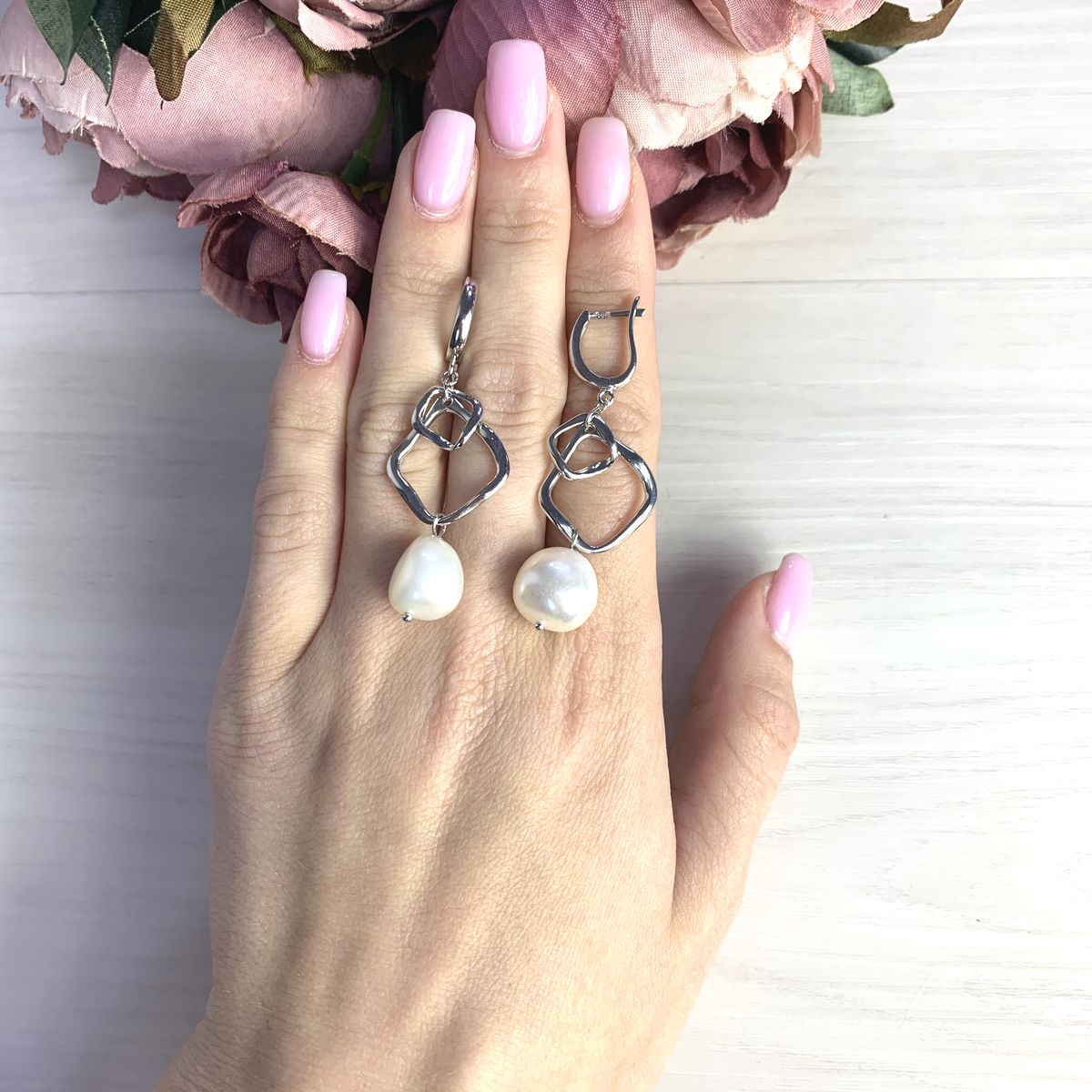 

Серебряные серьги SilverLine с натуральным жемчугом барочным