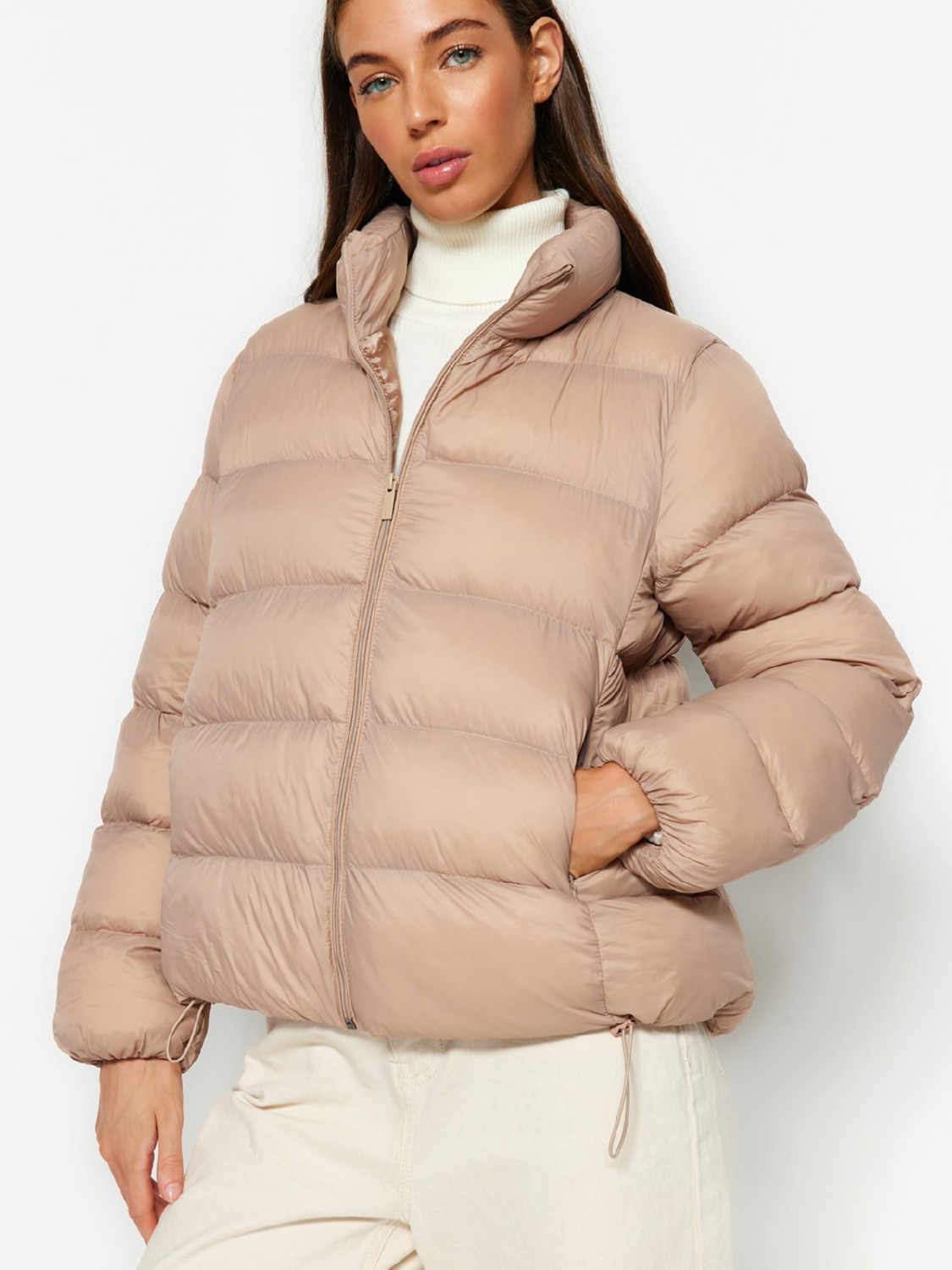 Акція на Куртка зимова коротка жіноча Trendyol TWOAW24MO00116 XL Beige від Rozetka