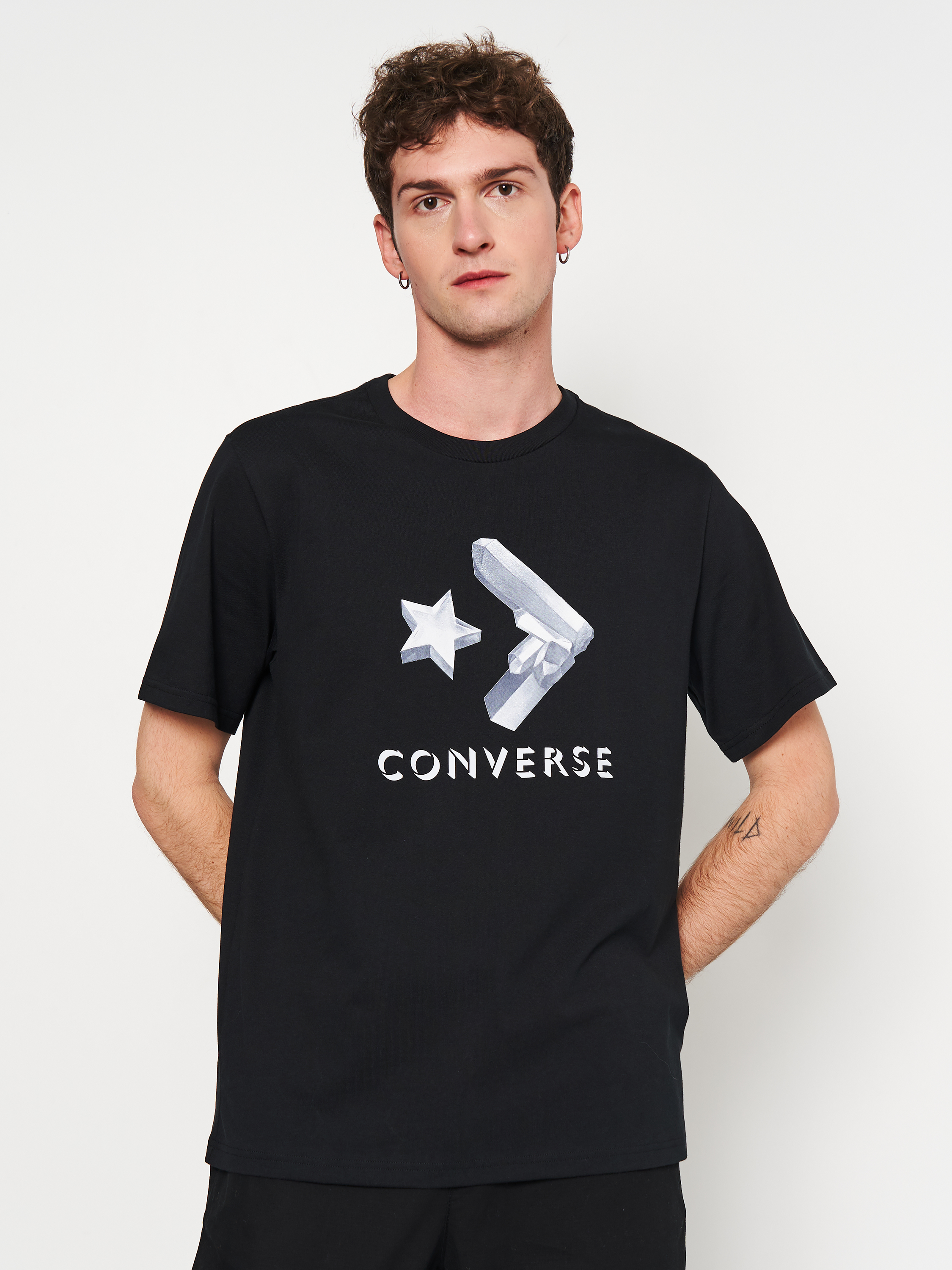 Акція на Футболка Converse Crystals Tee Converse Black 10024596-001 L від Rozetka