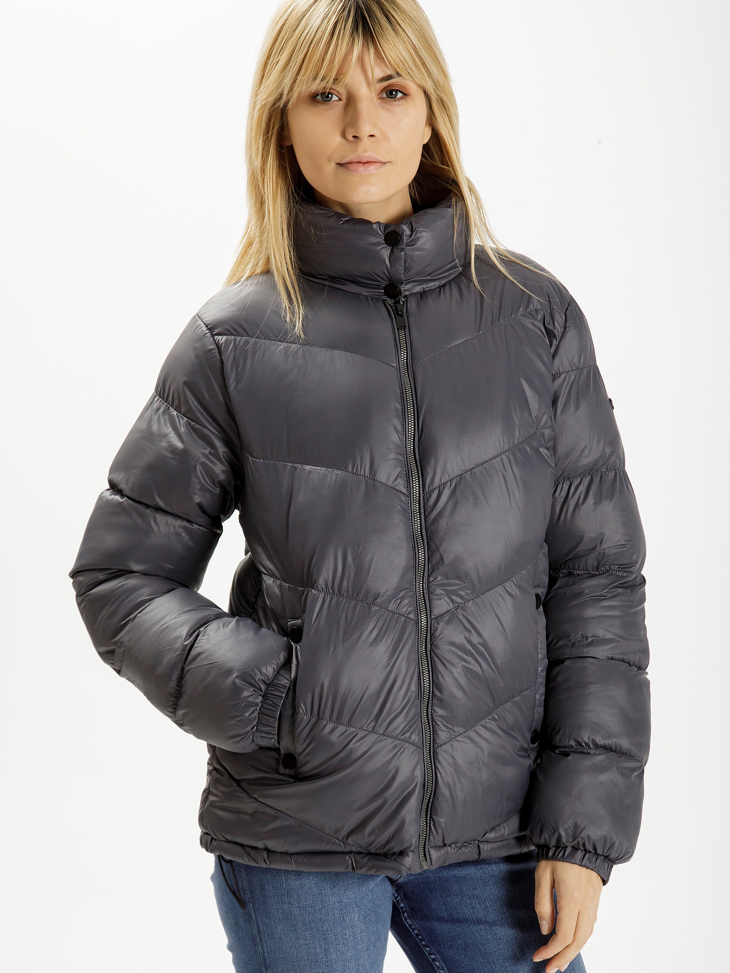 Акция на Куртка зимова коротка жіноча Cross Jeans 81241-021 L Anthracite от Rozetka
