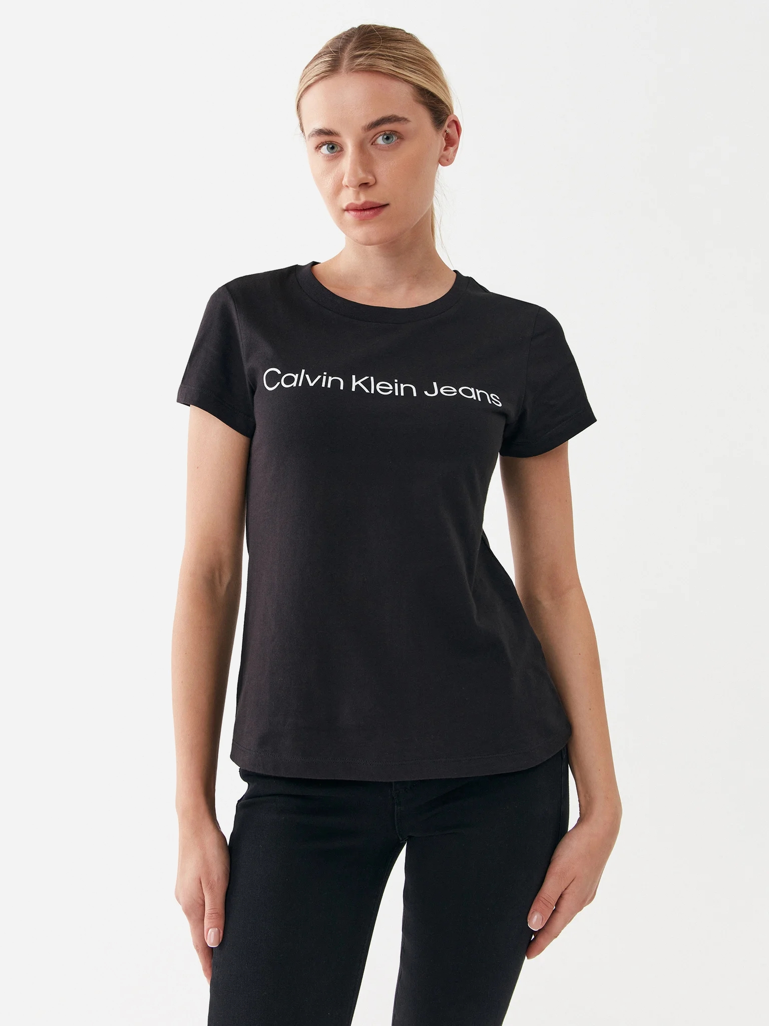 Акція на Футболка жіноча Calvin Klein Jeans J20J220253-BEH M Чорна від Rozetka