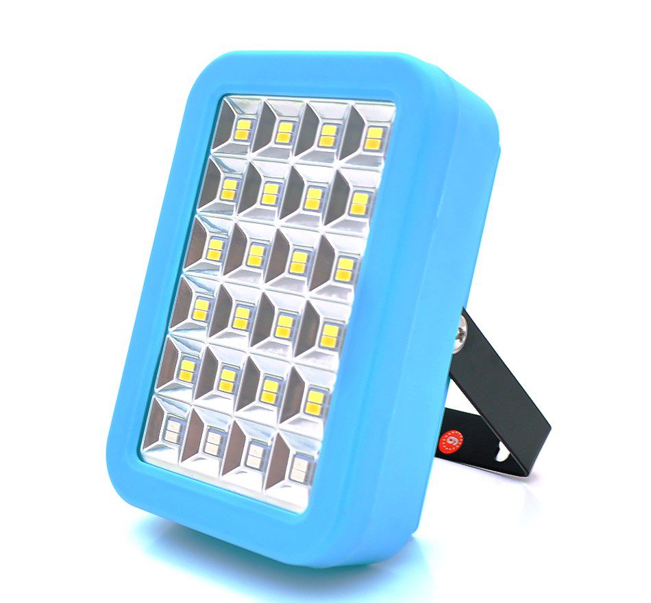 Фонарь переносной LED CC011 с аккумулятором и солнечной батареей 50 Вт ...