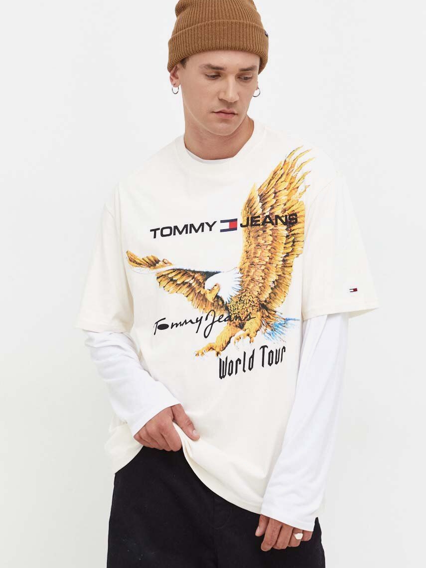 Акція на Футболка чоловіча Tommy Jeans DM0DM17737-Beige S Світло-бежева від Rozetka