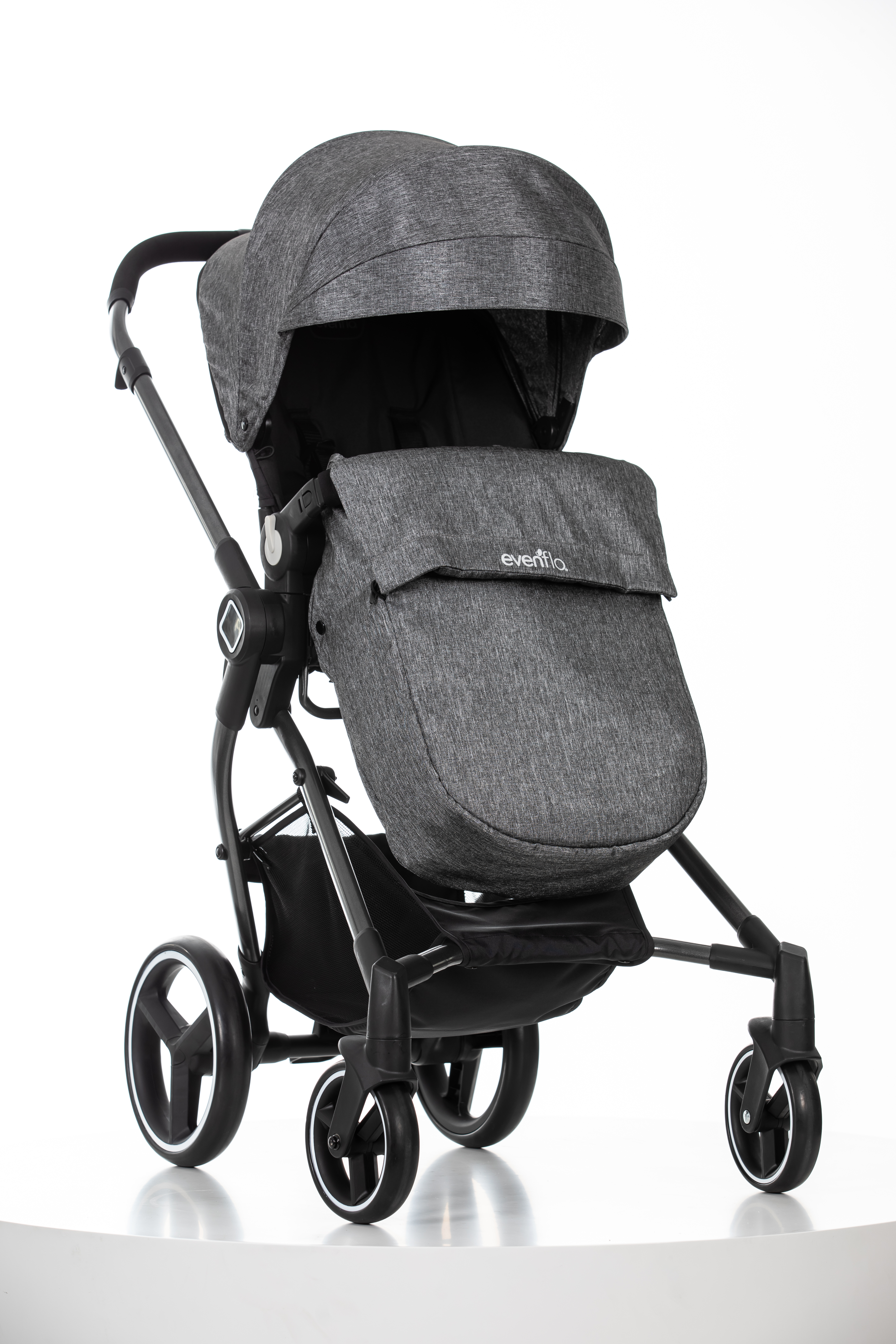 

Коляска універсальна Evenflo Vesse, сірий (1023206)
