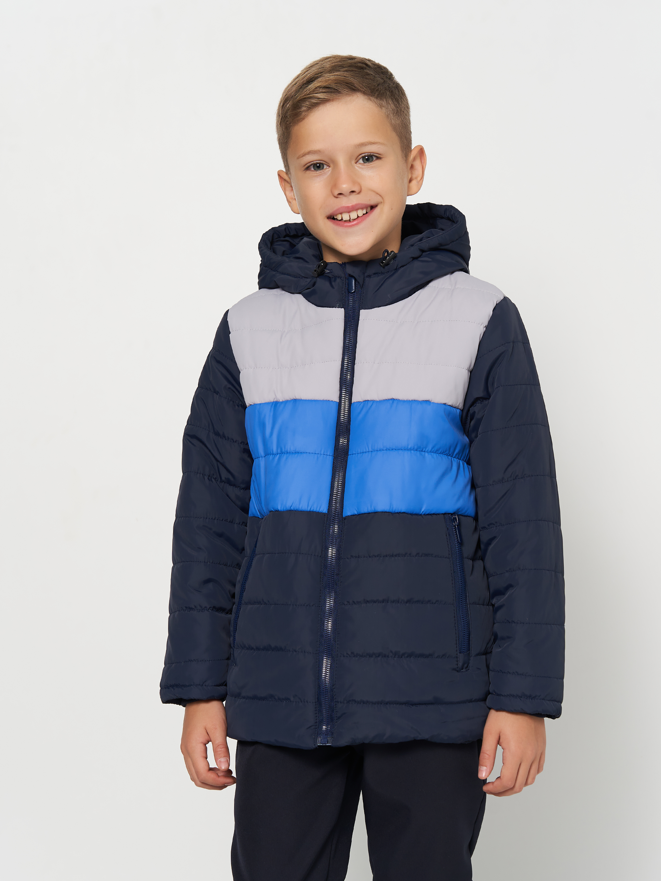 Акція на Дитяча демісезонна куртка для хлопчика Одягайко 22868 134 см Темно-синя з синім принтом від Rozetka