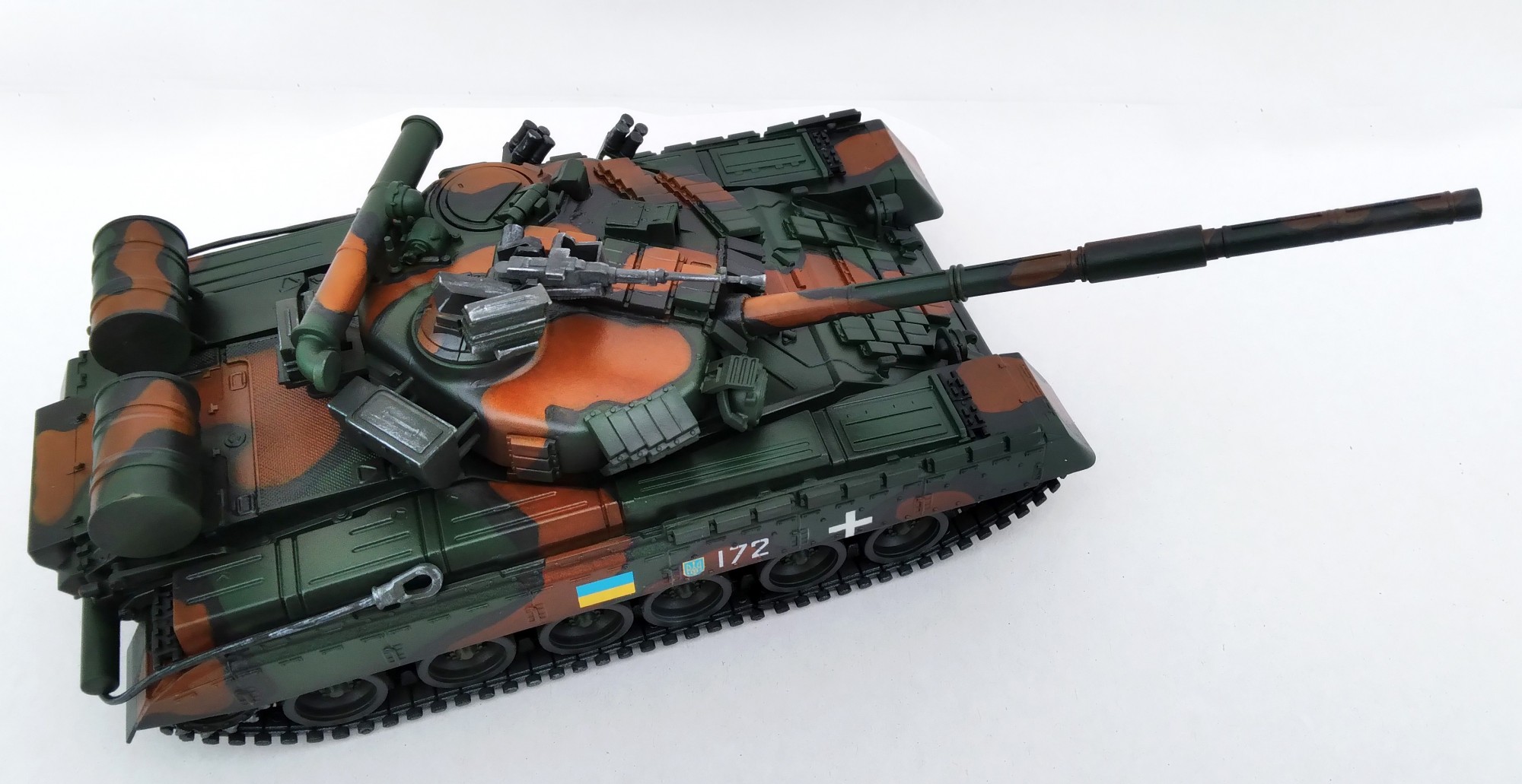 Последовательность окраски модели танка