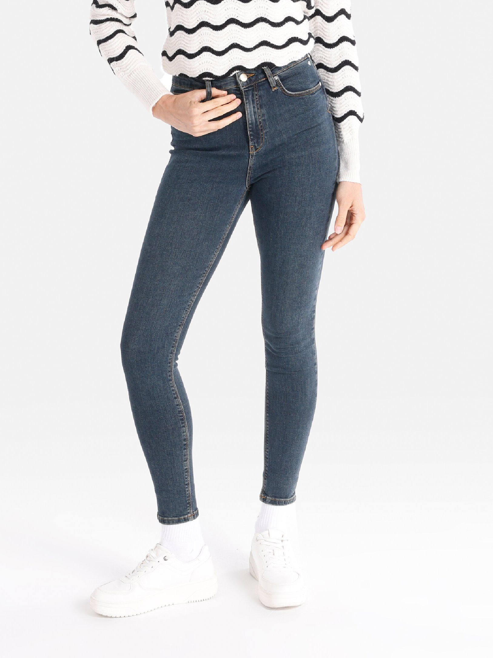 Акція на Джинси Skinny жіночі Colin's 760 Diana CL1066389DN43006 26-30 Сині від Rozetka