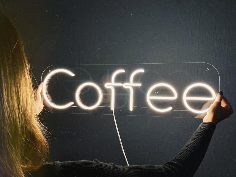

Неоновая вывеска «Coffee»
