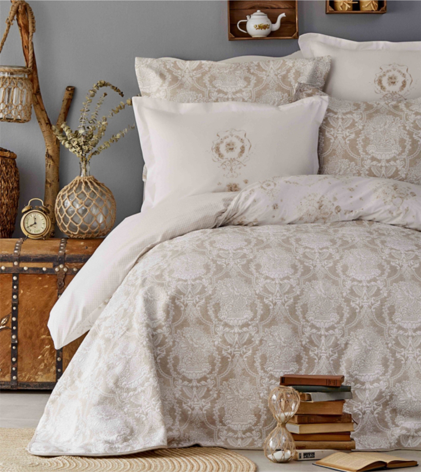 

Покрывало с наволочками Karaca Home Quatre V2 gold золотой 250x240