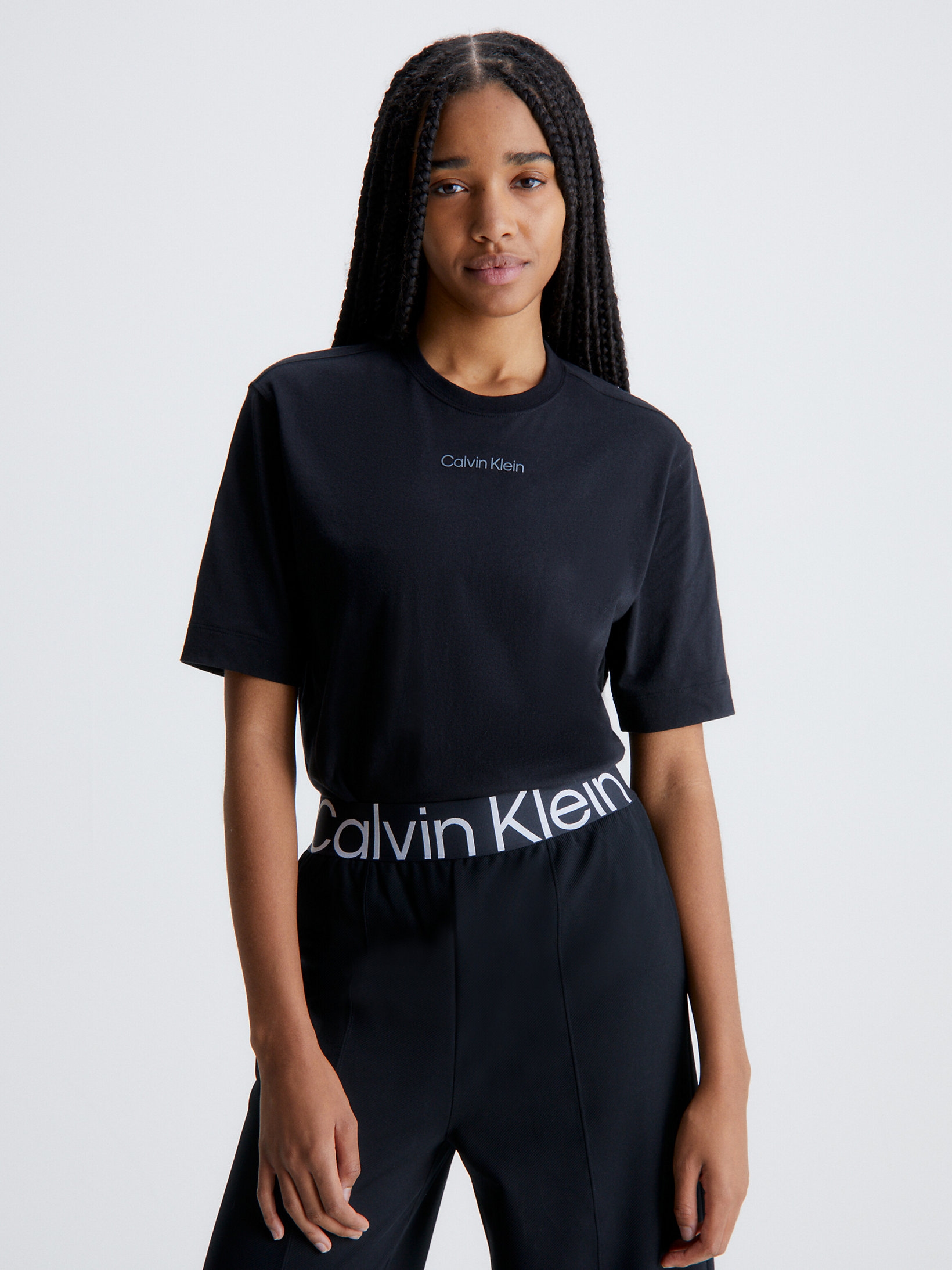 Акція на Футболка жіноча Calvin Klein 00GWS3K104-BAE S Чорна від Rozetka