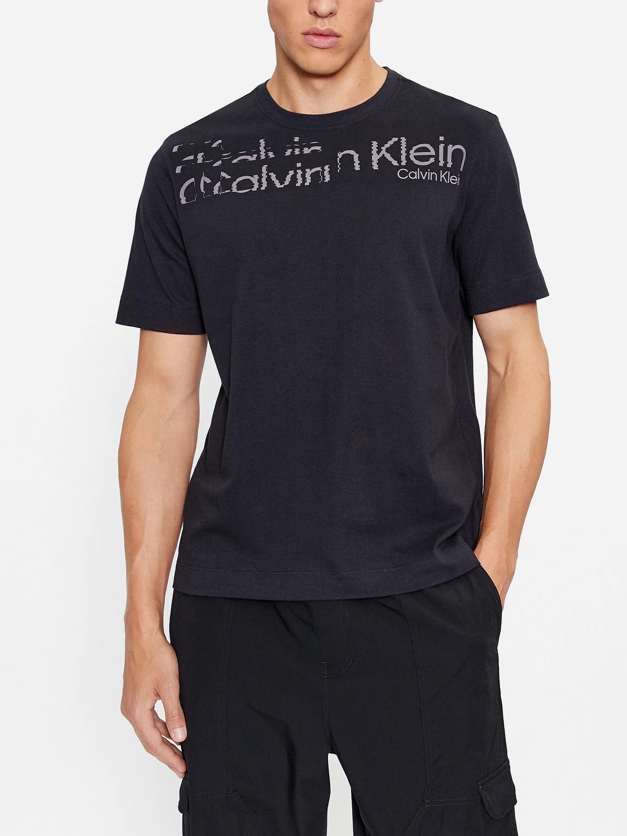 Акция на Футболка чоловіча Calvin Klein 00GMF3K141-BAE L Чорна от Rozetka