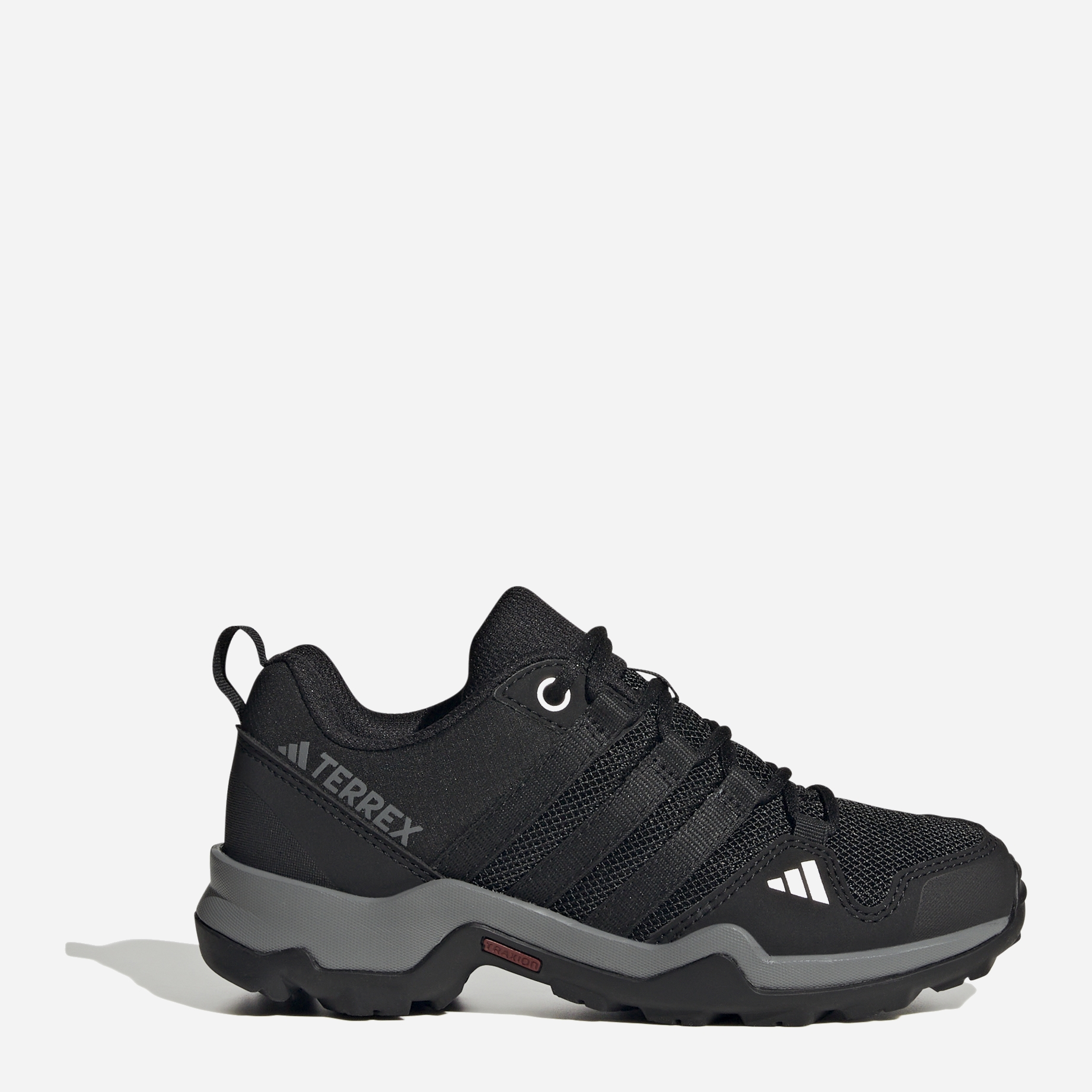 Акция на Підліткові кросівки для хлопчика Adidas Terrex AX2R K IF7514 39 (6.5UK) Чорні от Rozetka