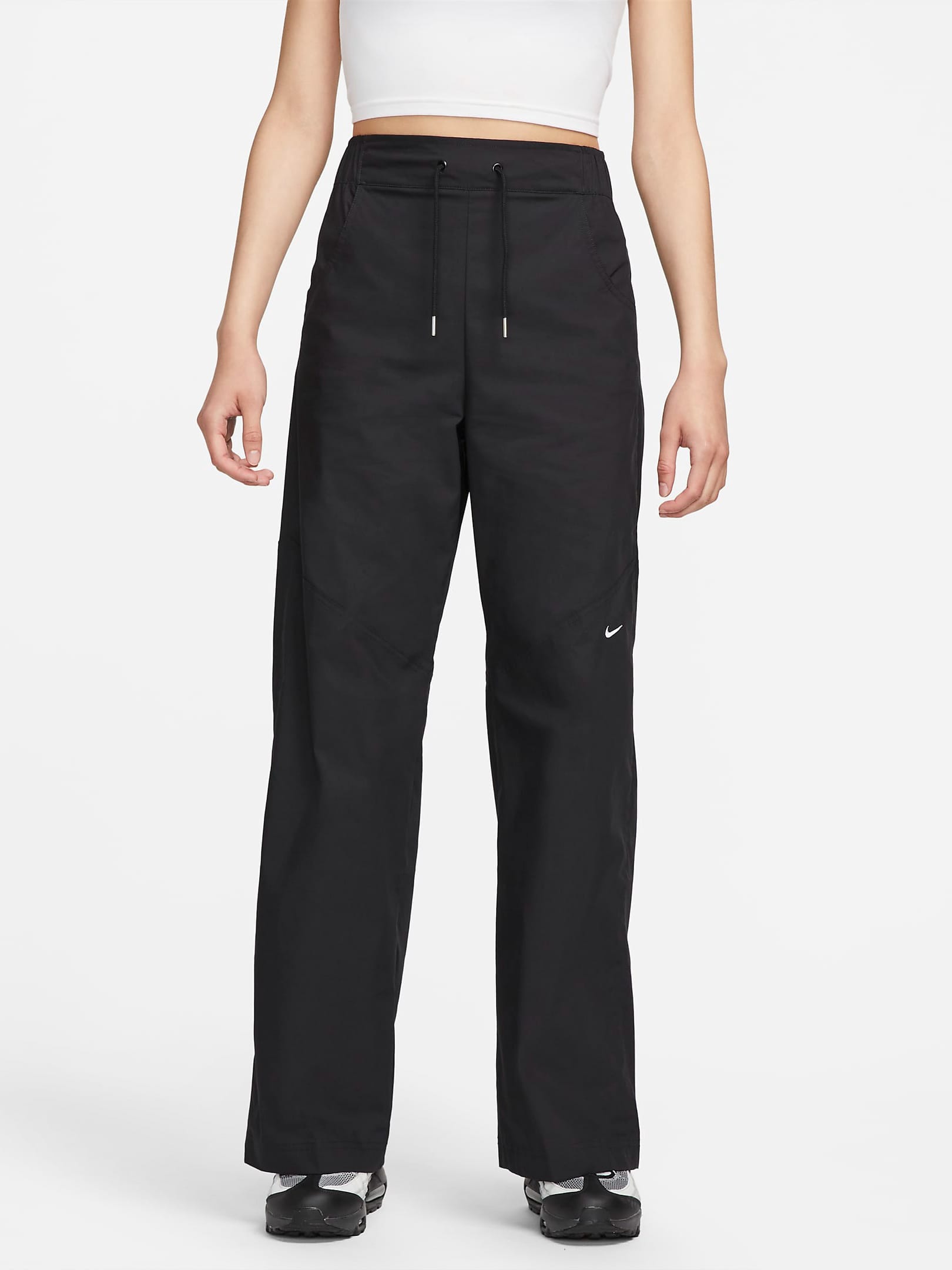 Акція на Спортивные штаны женские Nike Essential Pant FB8284-010 S Черный/Белый від Rozetka