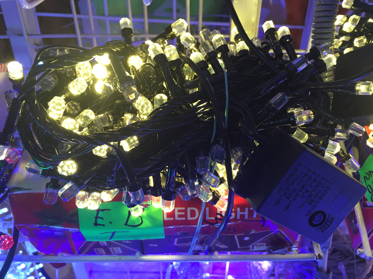 

Гирлянда светодиодная 500 LED шампань черный провод