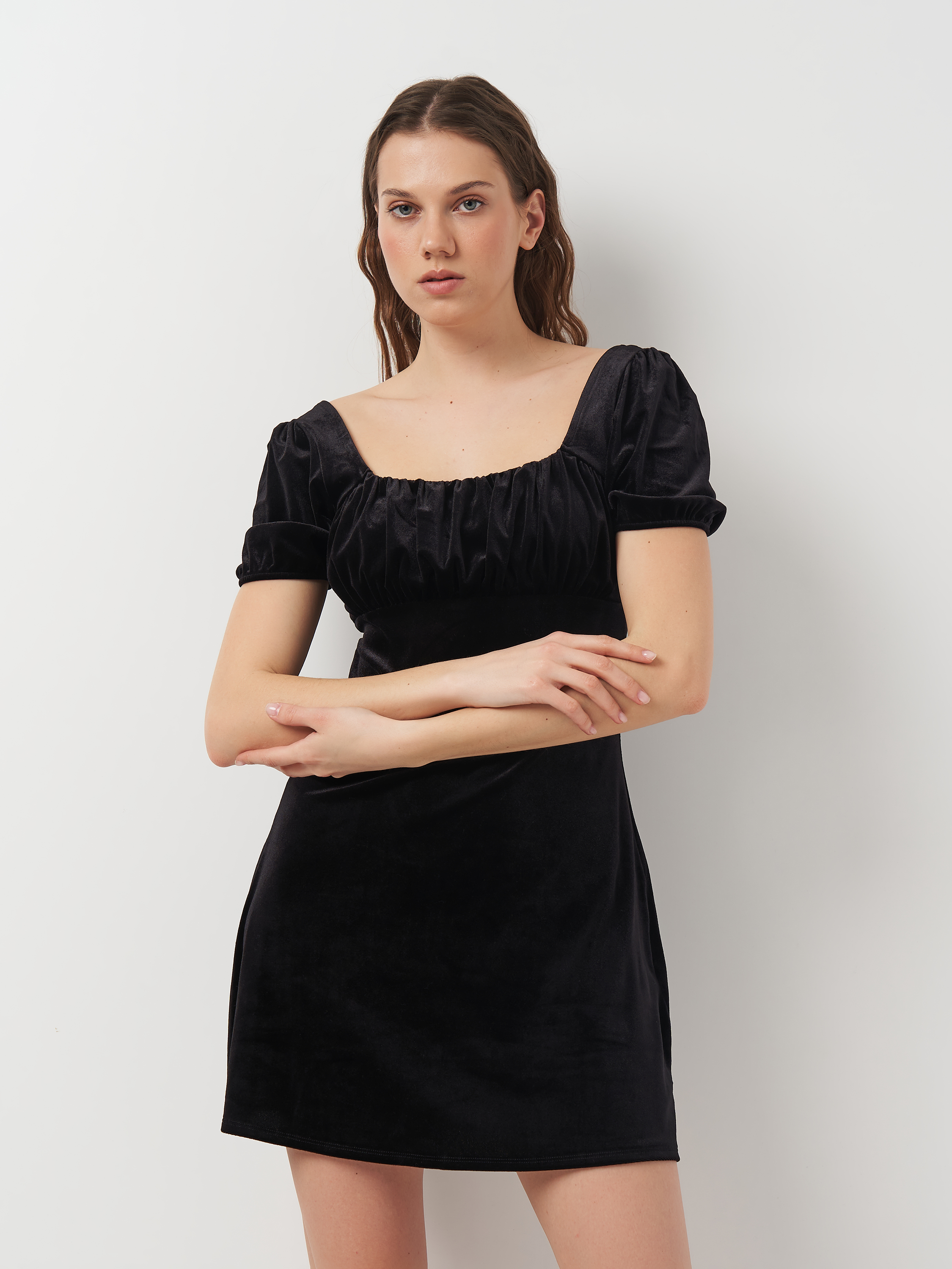 Акция на Сукня-футболка міні літня жіноча H&M 0943347 S Чорна от Rozetka