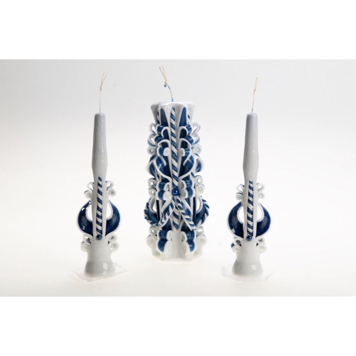 

Набор свадебных парафиновых свечей Shine a Flame Семейный очаг «КОРОЛЕВСКИЙ СТИЛЬ» Сине-белые 3 шт