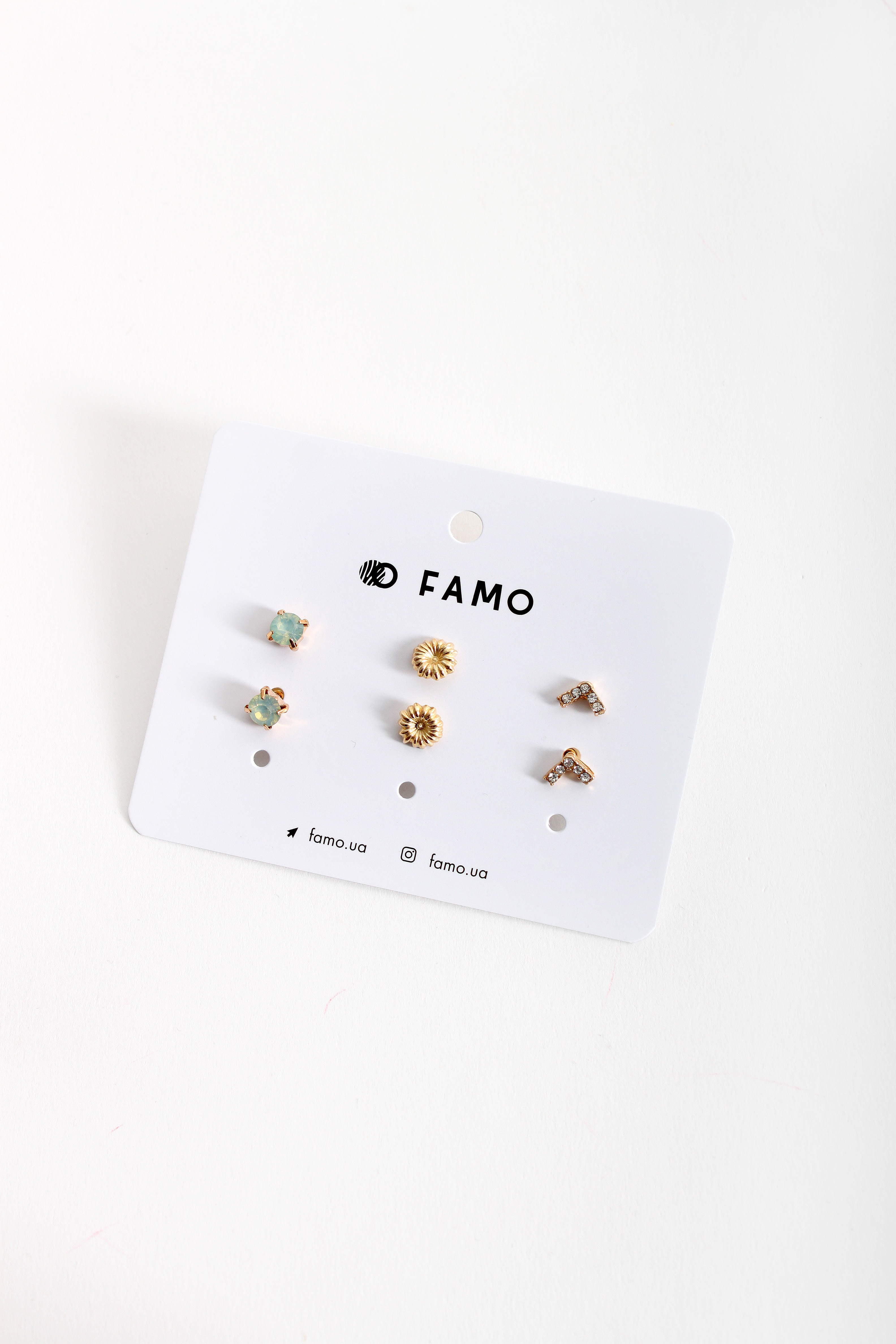 

Набор сережек FAMO Кенза разноцветный Длина 0.7/0.7/0.7(см)/ Ширина 0.7/0.7/0.7(см) (X110-3-9)
