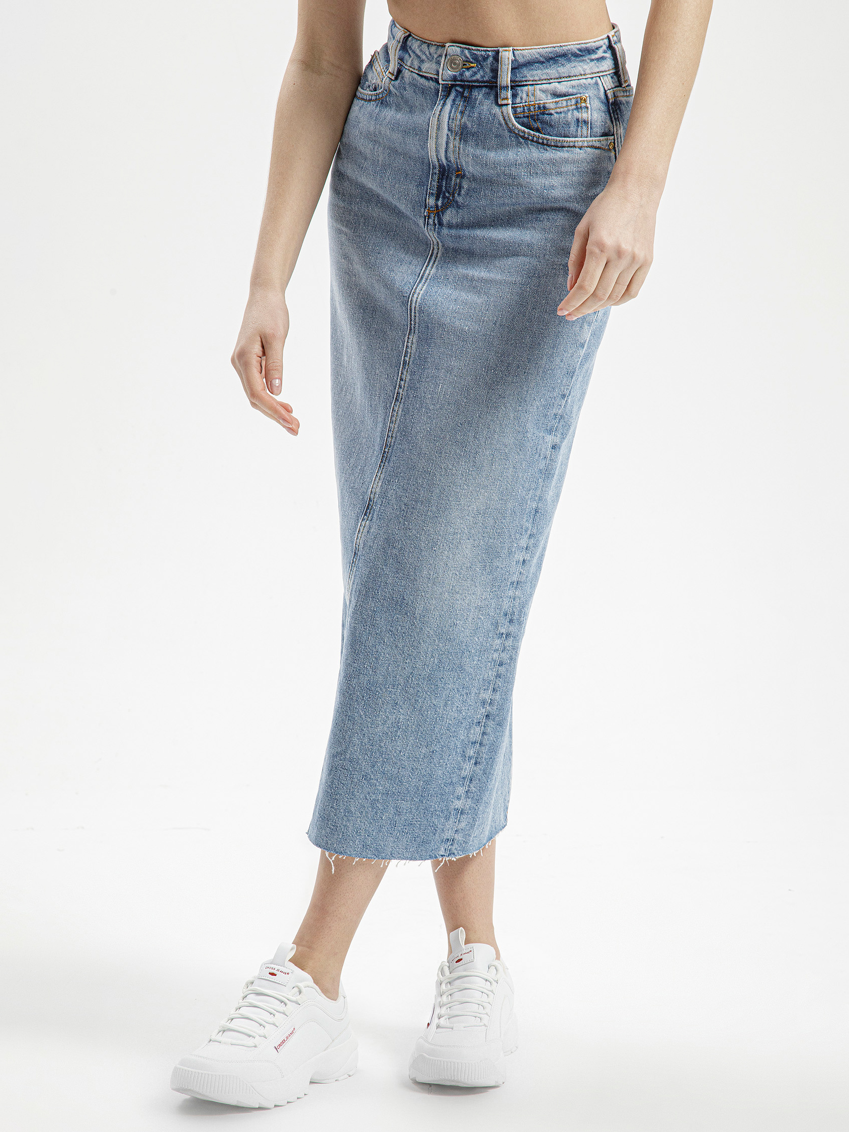 Акція на Спідниця джинсова міді літня жіноча Cross Jeans C 4914-005 M Блакитна від Rozetka